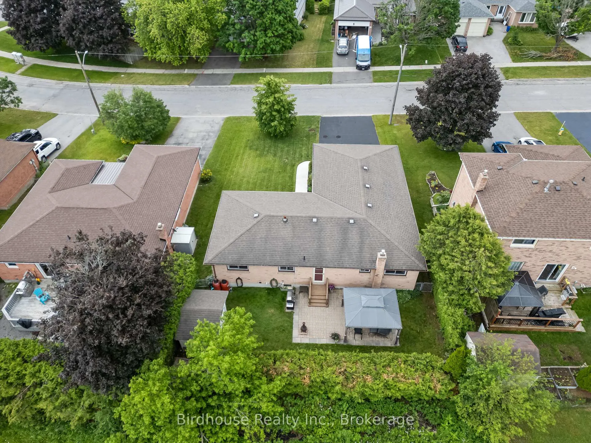 Photo 35 of 46 Corneil Street, Kawartha Lakes, Lindsay — HOMEH