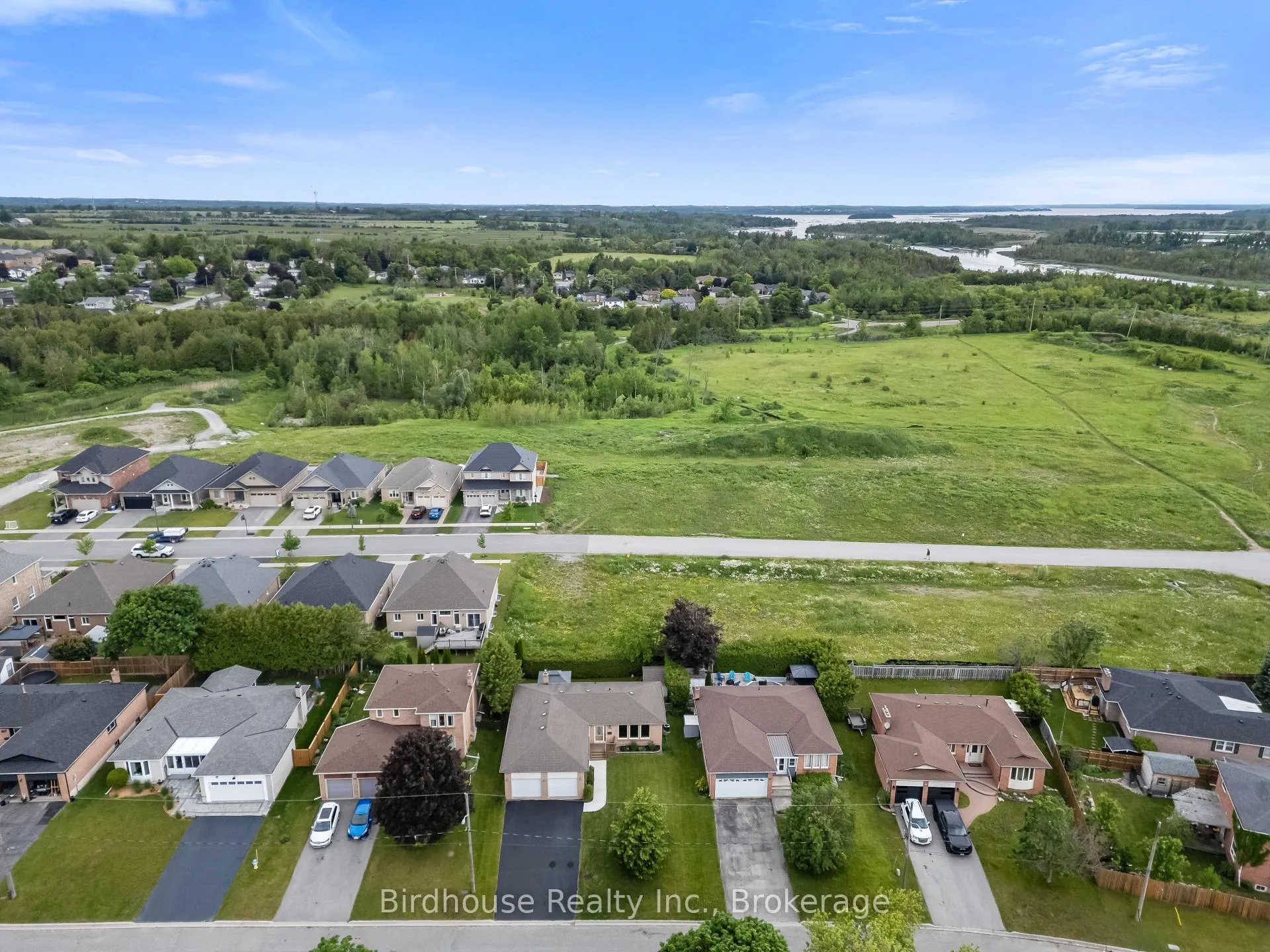 Photo 37 of 46 Corneil Street, Kawartha Lakes, Lindsay — HOMEH