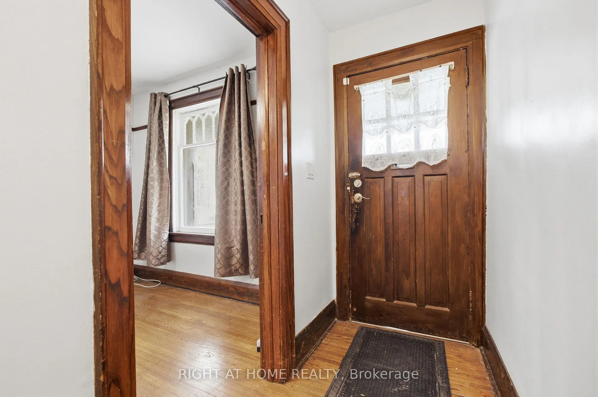 Photo 6 of 502 Salem Avenue N, Toronto, Dovercourt-Wallace Emerson-Junction — HOMEH