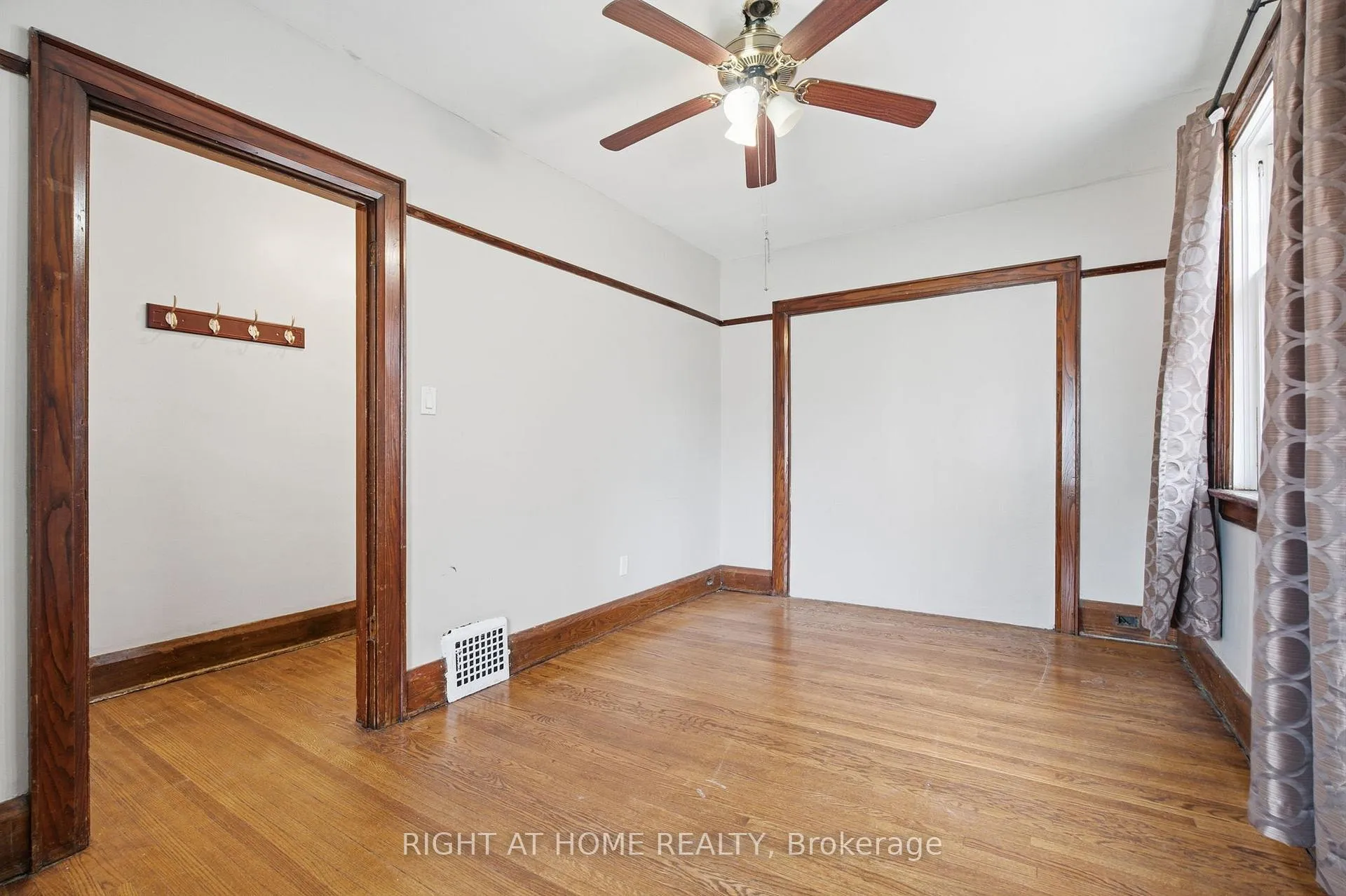 Photo 8 of 502 Salem Avenue N, Toronto, Dovercourt-Wallace Emerson-Junction — HOMEH