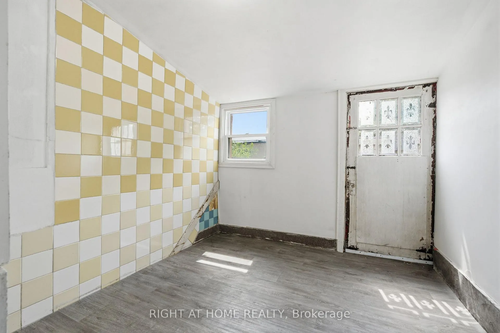 Photo 17 of 502 Salem Avenue N, Toronto, Dovercourt-Wallace Emerson-Junction — HOMEH