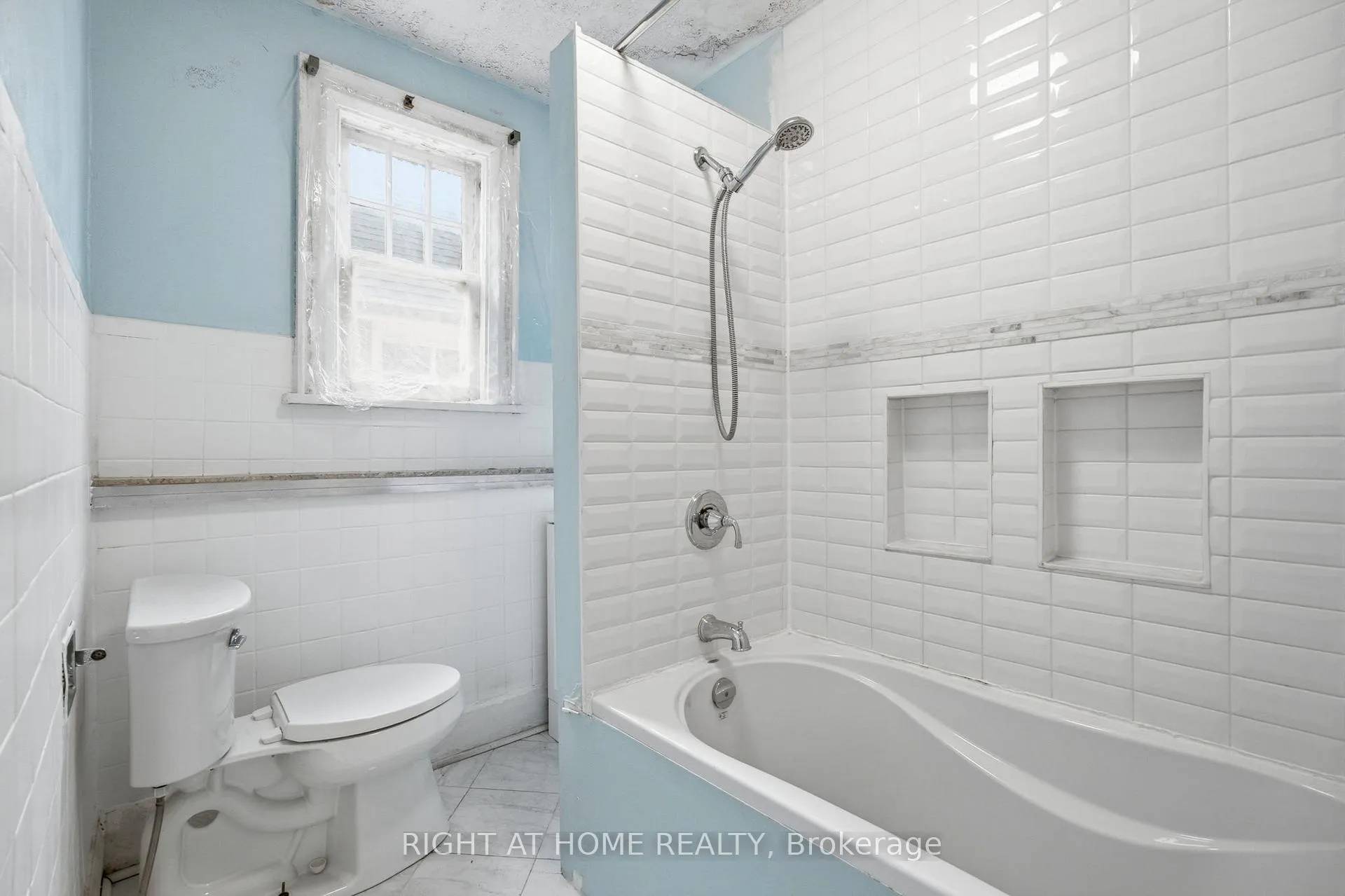 Photo 36 of 502 Salem Avenue N, Toronto, Dovercourt-Wallace Emerson-Junction — HOMEH