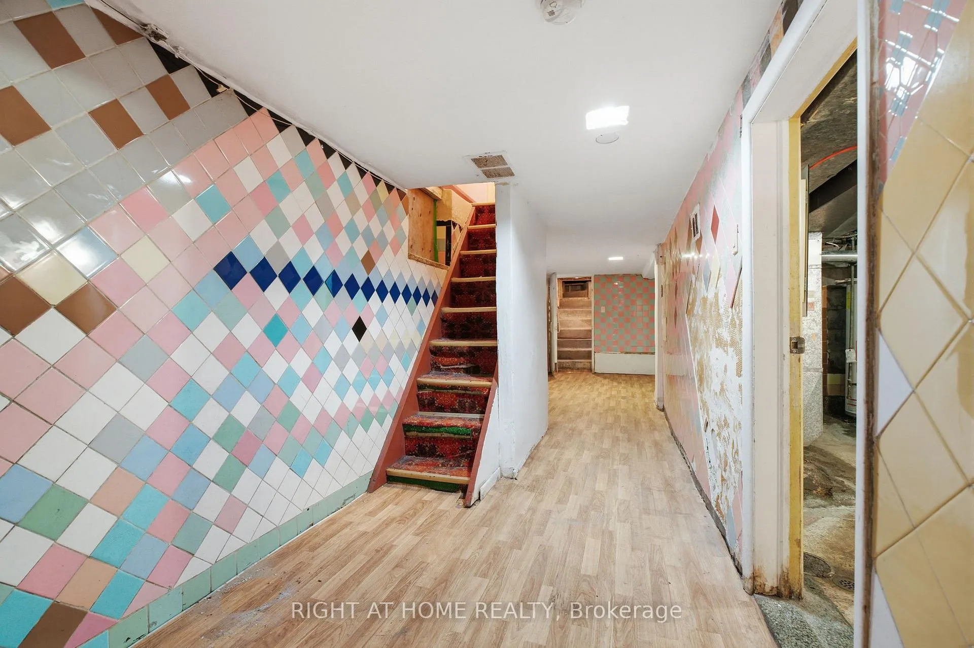 Photo 38 of 502 Salem Avenue N, Toronto, Dovercourt-Wallace Emerson-Junction — HOMEH