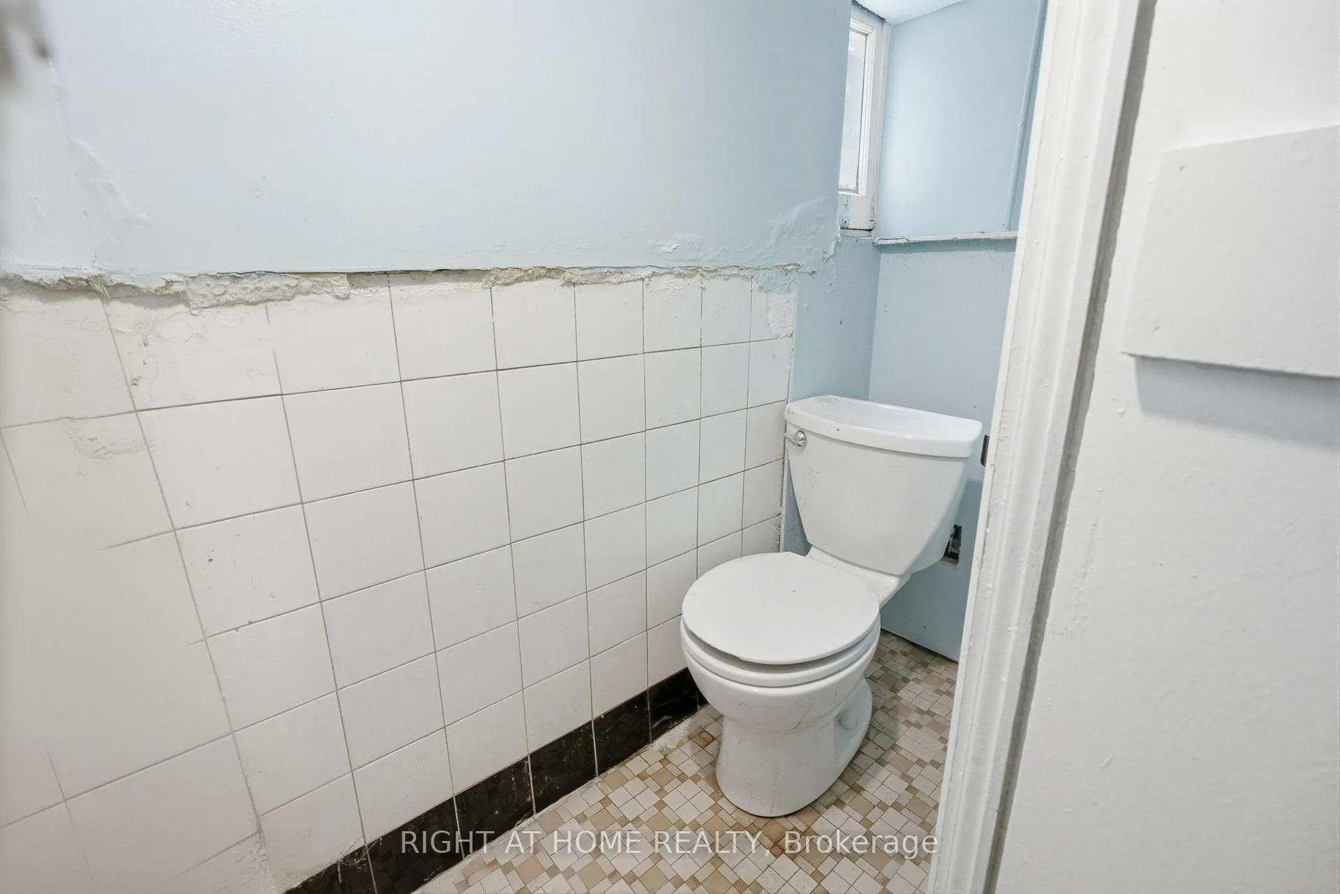 Photo 44 of 502 Salem Avenue N, Toronto, Dovercourt-Wallace Emerson-Junction — HOMEH
