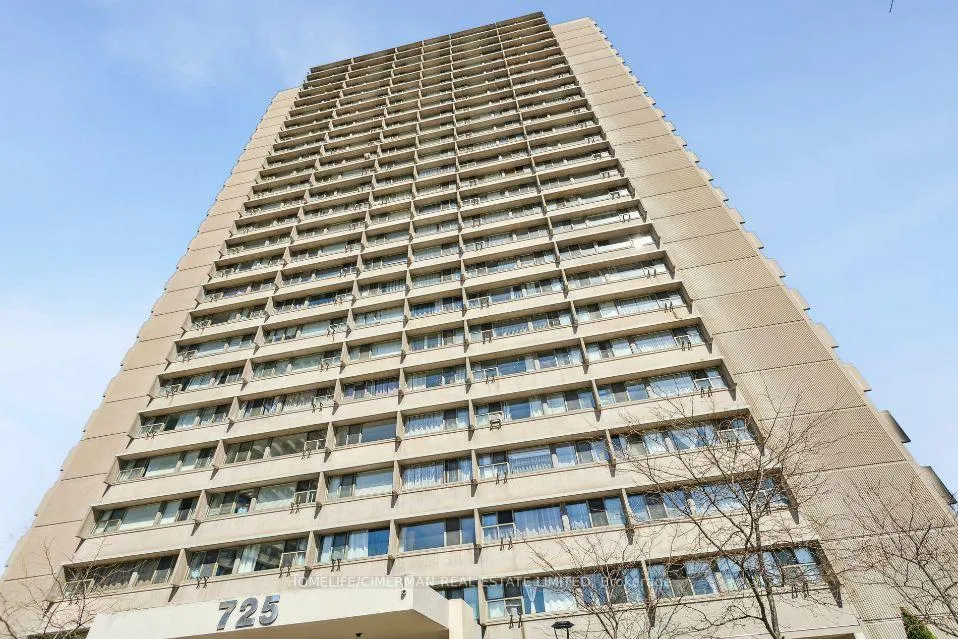 Front of Unit 305, 725 Don Mills Road