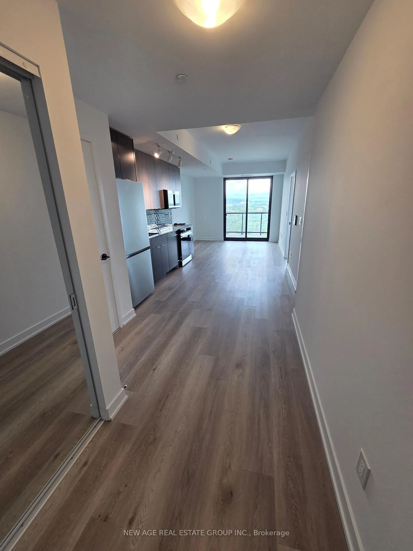 Photo 6 of Unit 2309, 2075 Lakeshore Road, Burlington, Brant — HOMEH