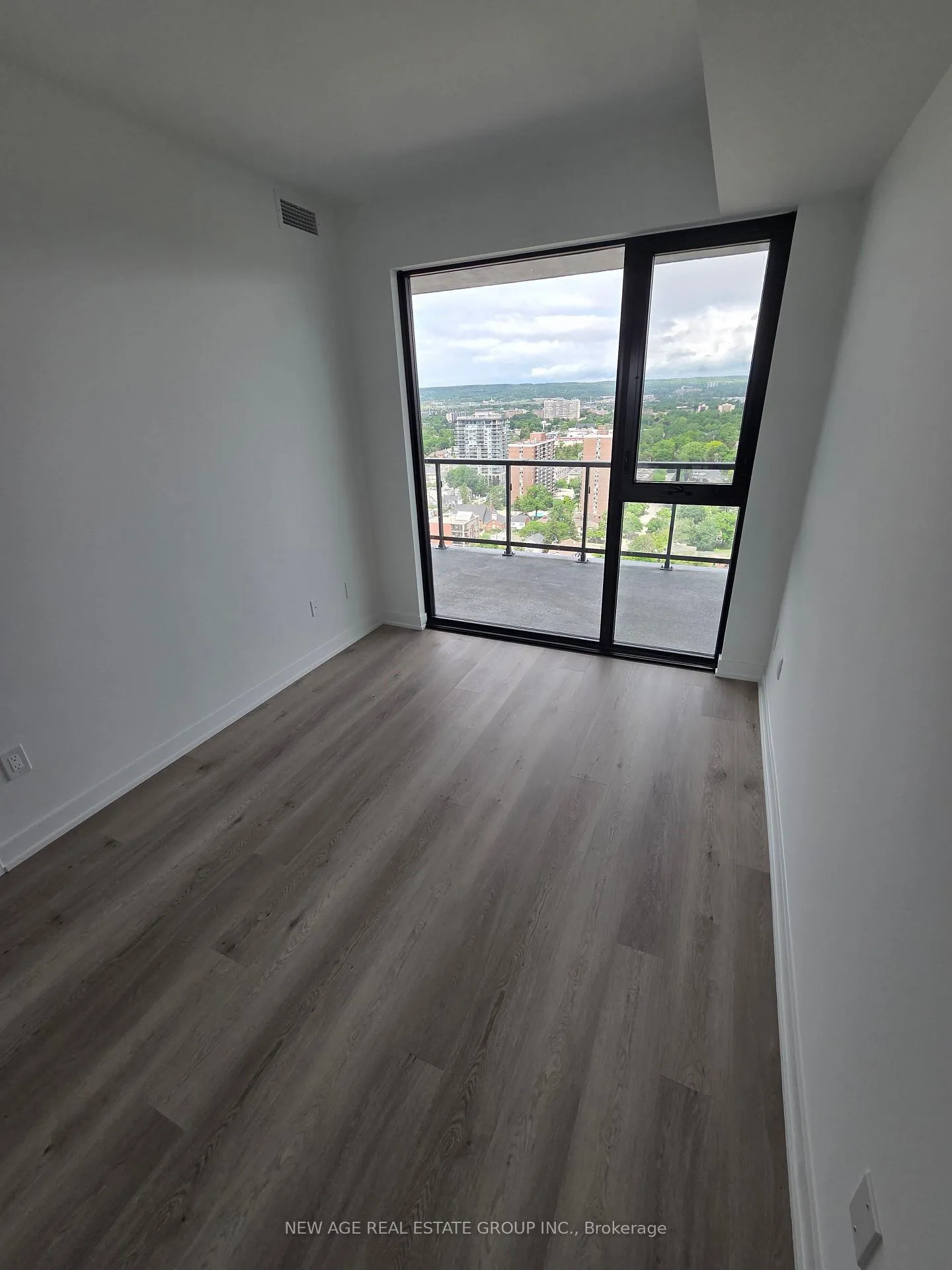 Photo 18 of Unit 2309, 2075 Lakeshore Road, Burlington, Brant — HOMEH