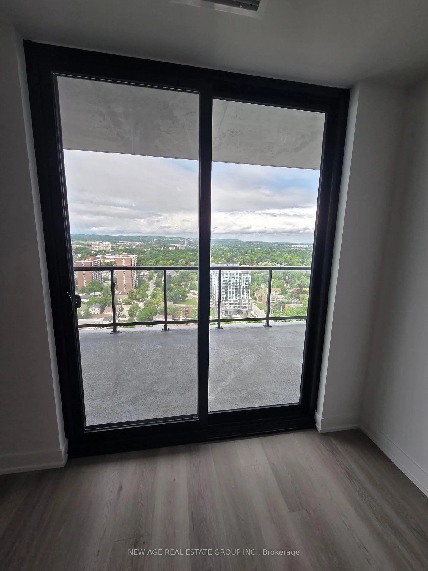 Photo 20 of Unit 2309, 2075 Lakeshore Road, Burlington, Brant — HOMEH