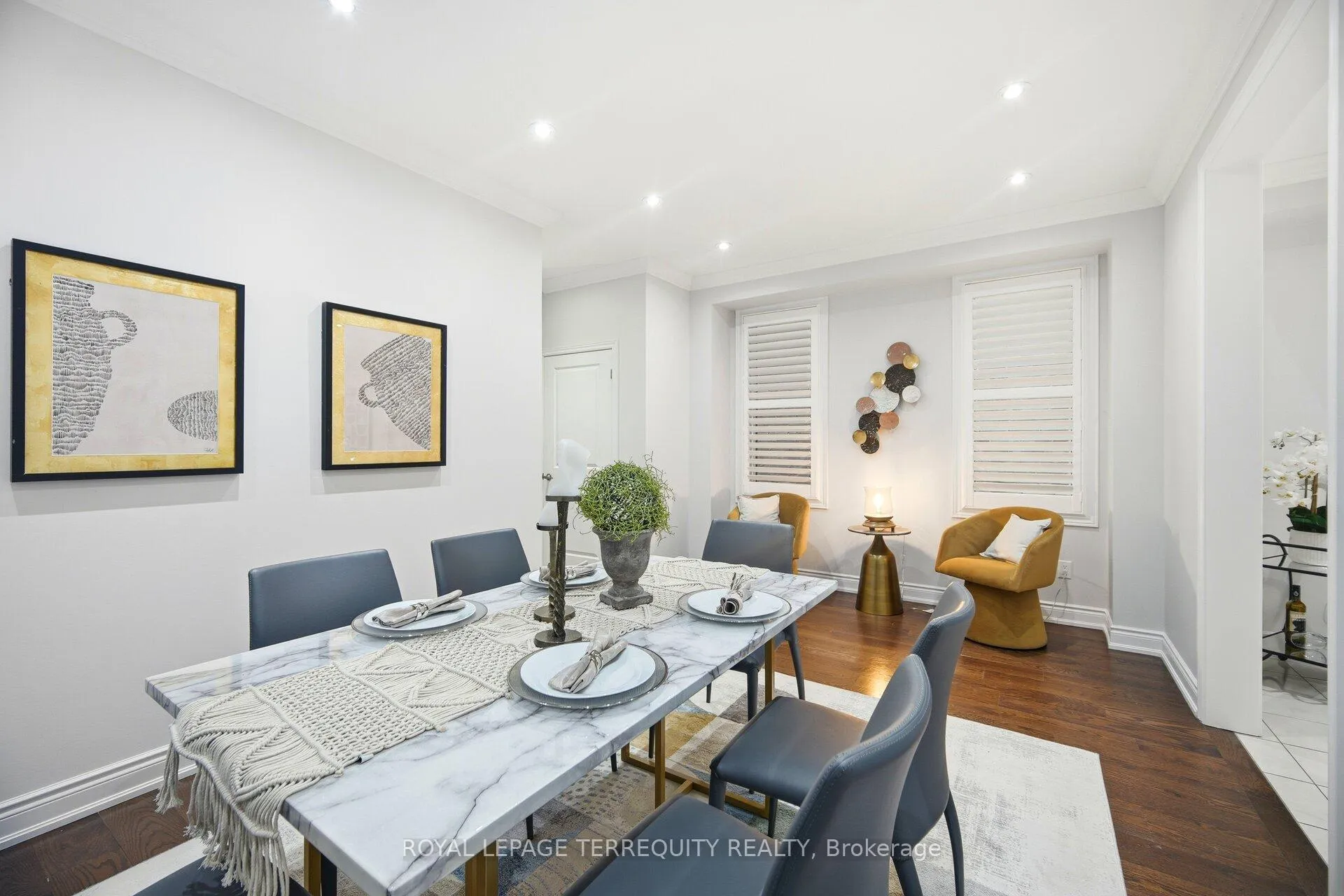 Photo 5 of 86 Hatton Garden Road, Vaughan, Vellore Village — HOMEH