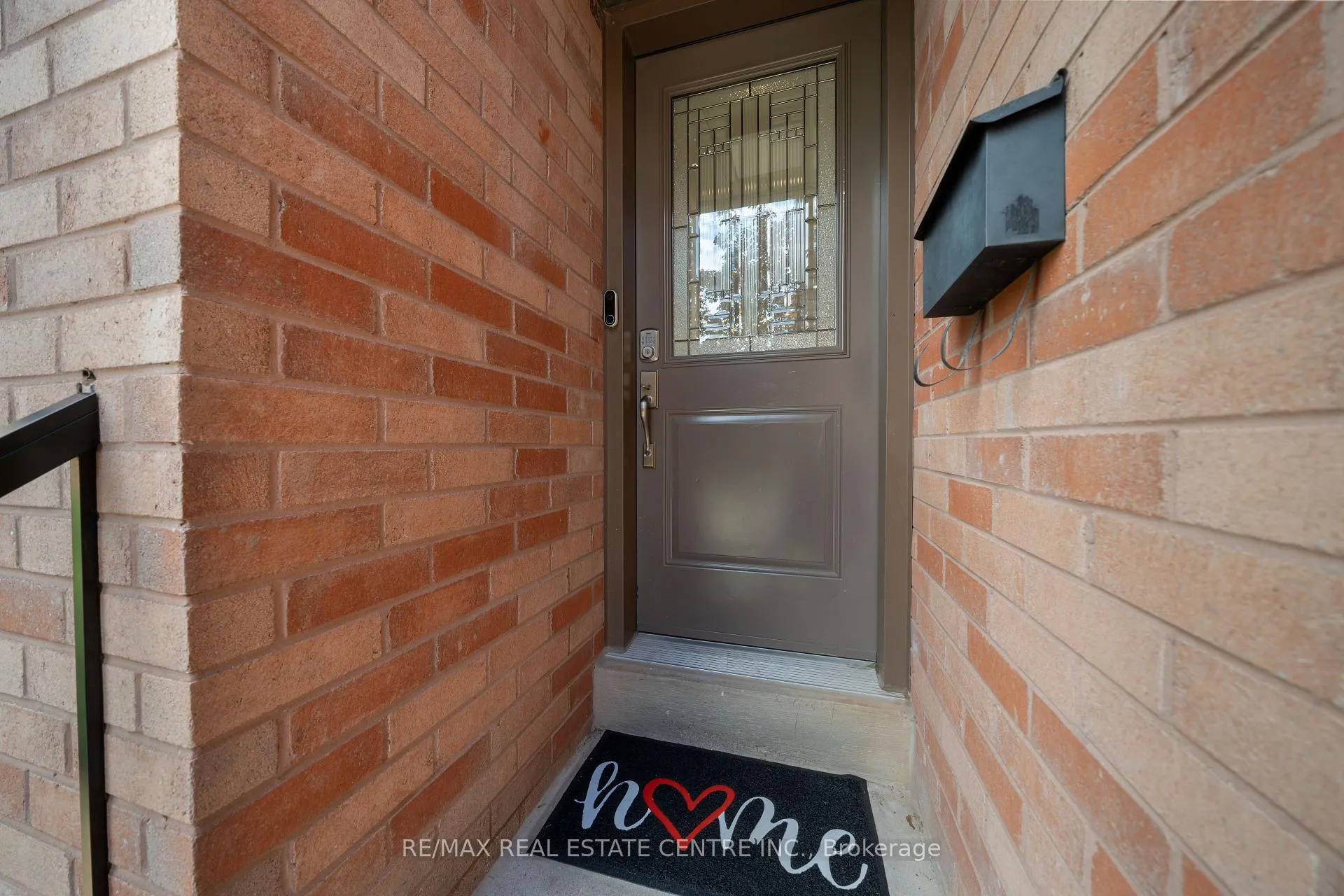Photo 3 of Unit 45, 2915 Headon Forest Drive, Burlington, Headon — HOMEH