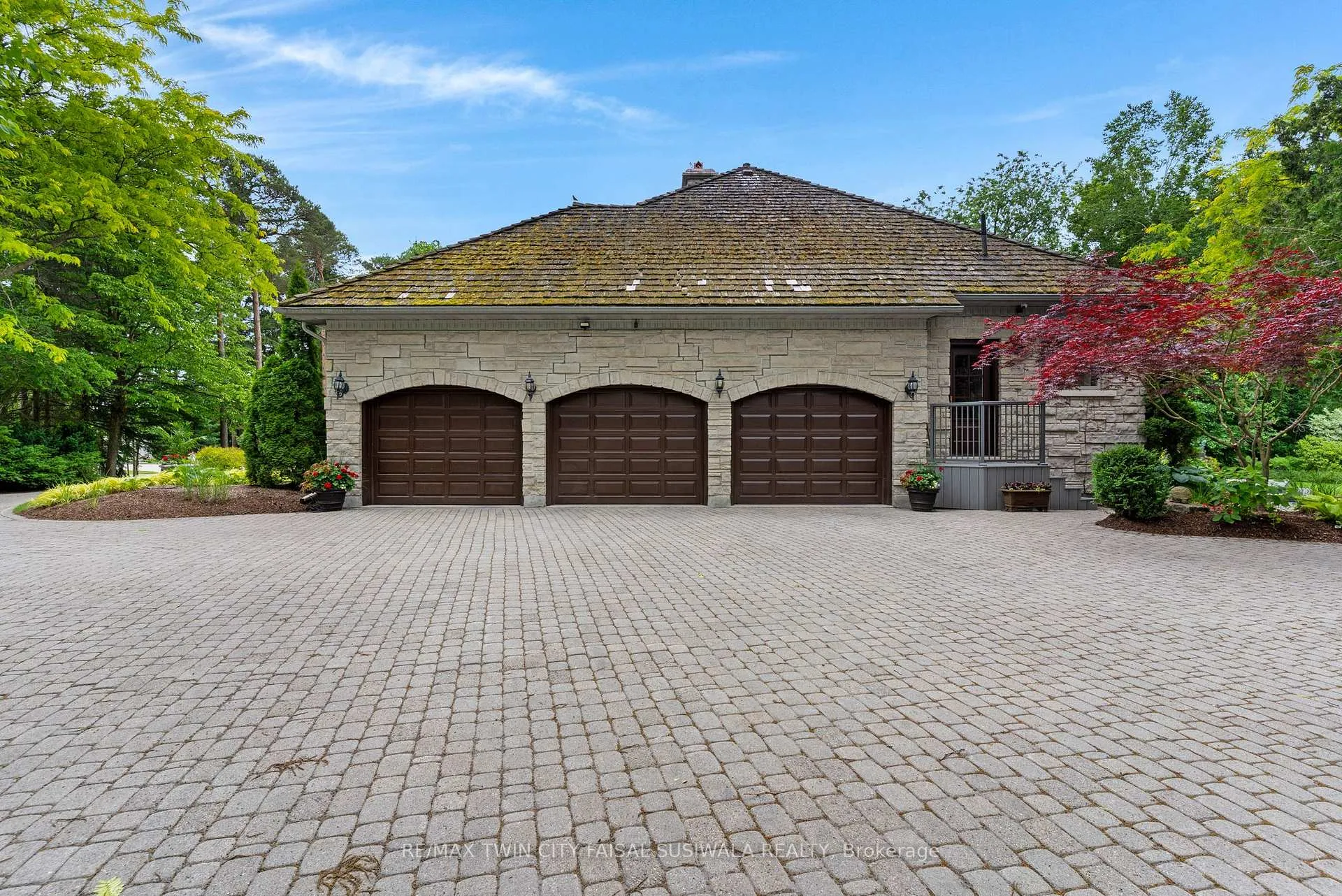 Photo 3 of 101 Deerpath Road, Cambridge, Sheldon-Conestoga — HOMEH