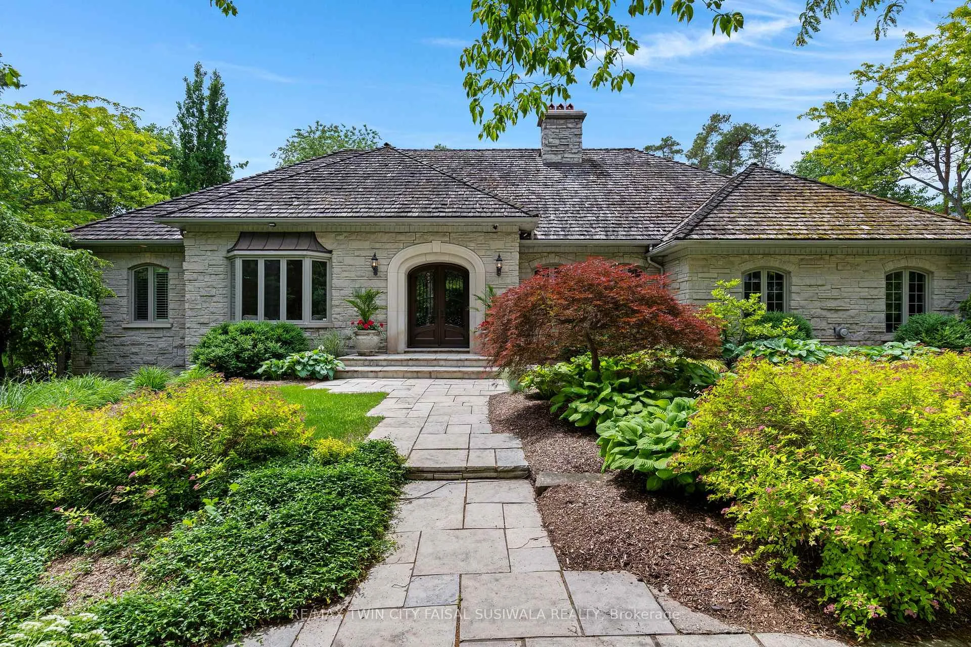 Photo 4 of 101 Deerpath Road, Cambridge, Sheldon-Conestoga — HOMEH