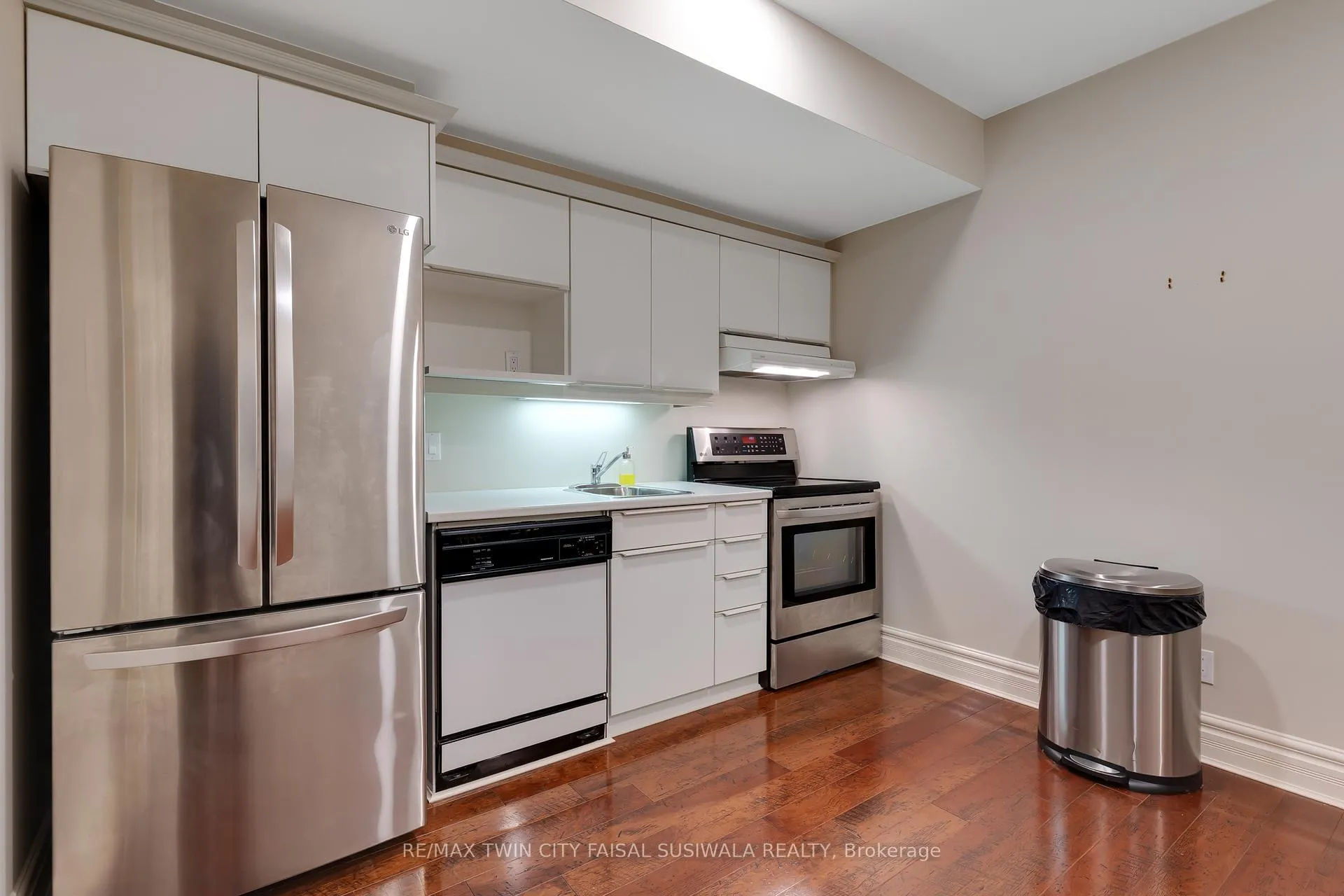 Photo 45 of 101 Deerpath Road, Cambridge, Sheldon-Conestoga — HOMEH