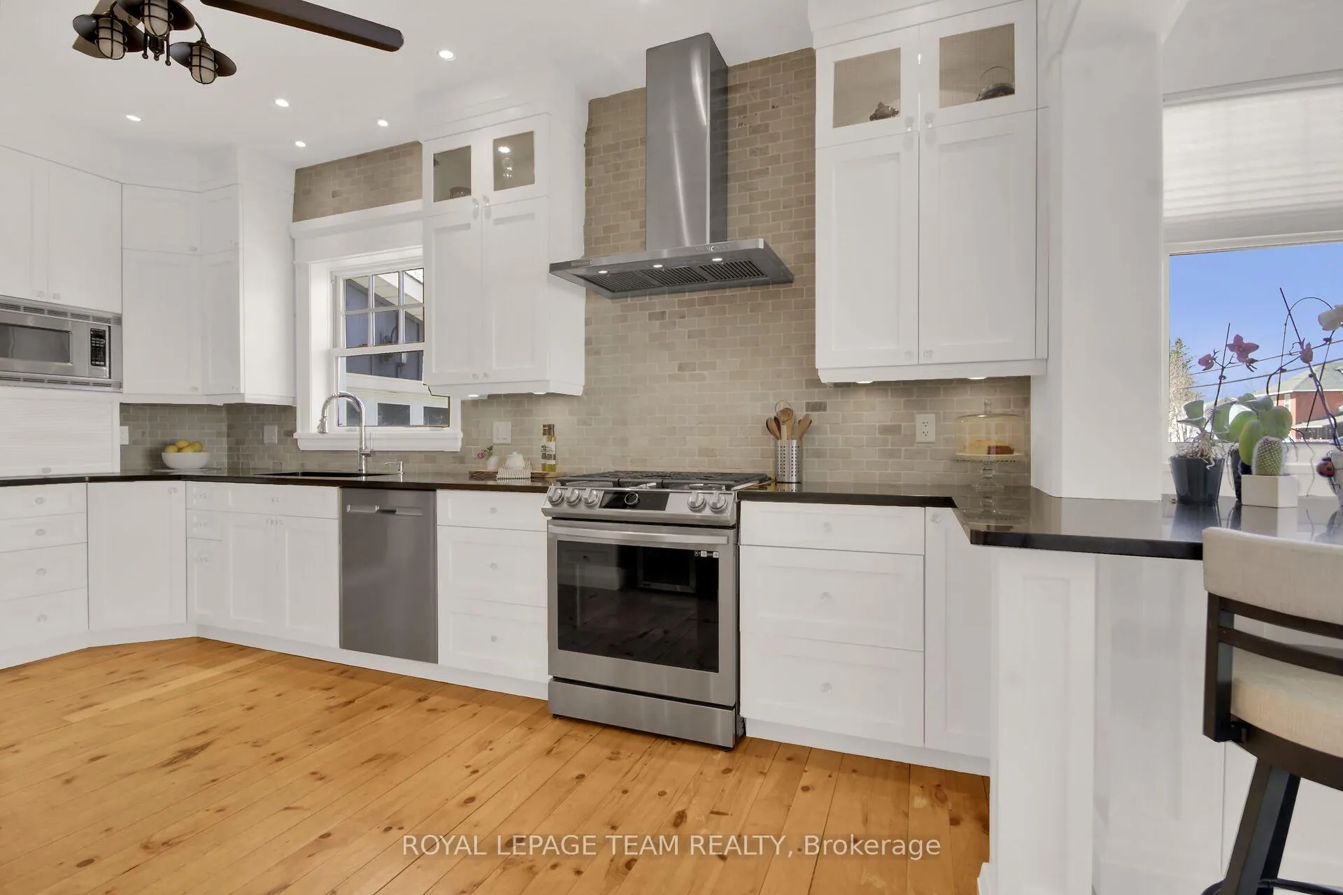 Photo 12 of 154 Lake Avenue E, Carleton Place, Carleton Place — HOMEH