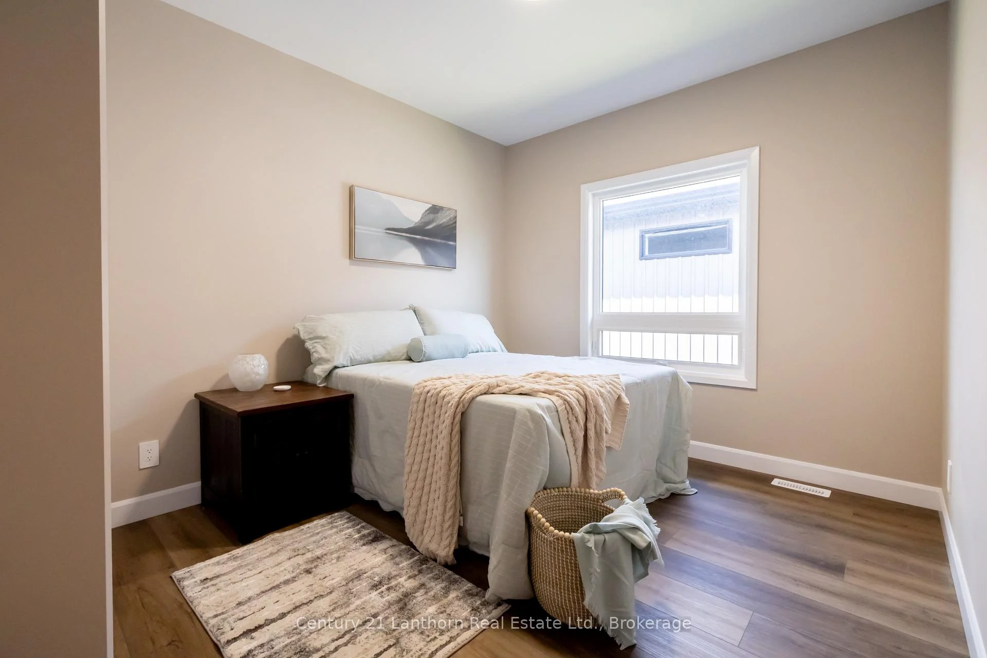 Photo 12 of 76 Hastings Park Drive, Belleville, Belleville Ward — HOMEH