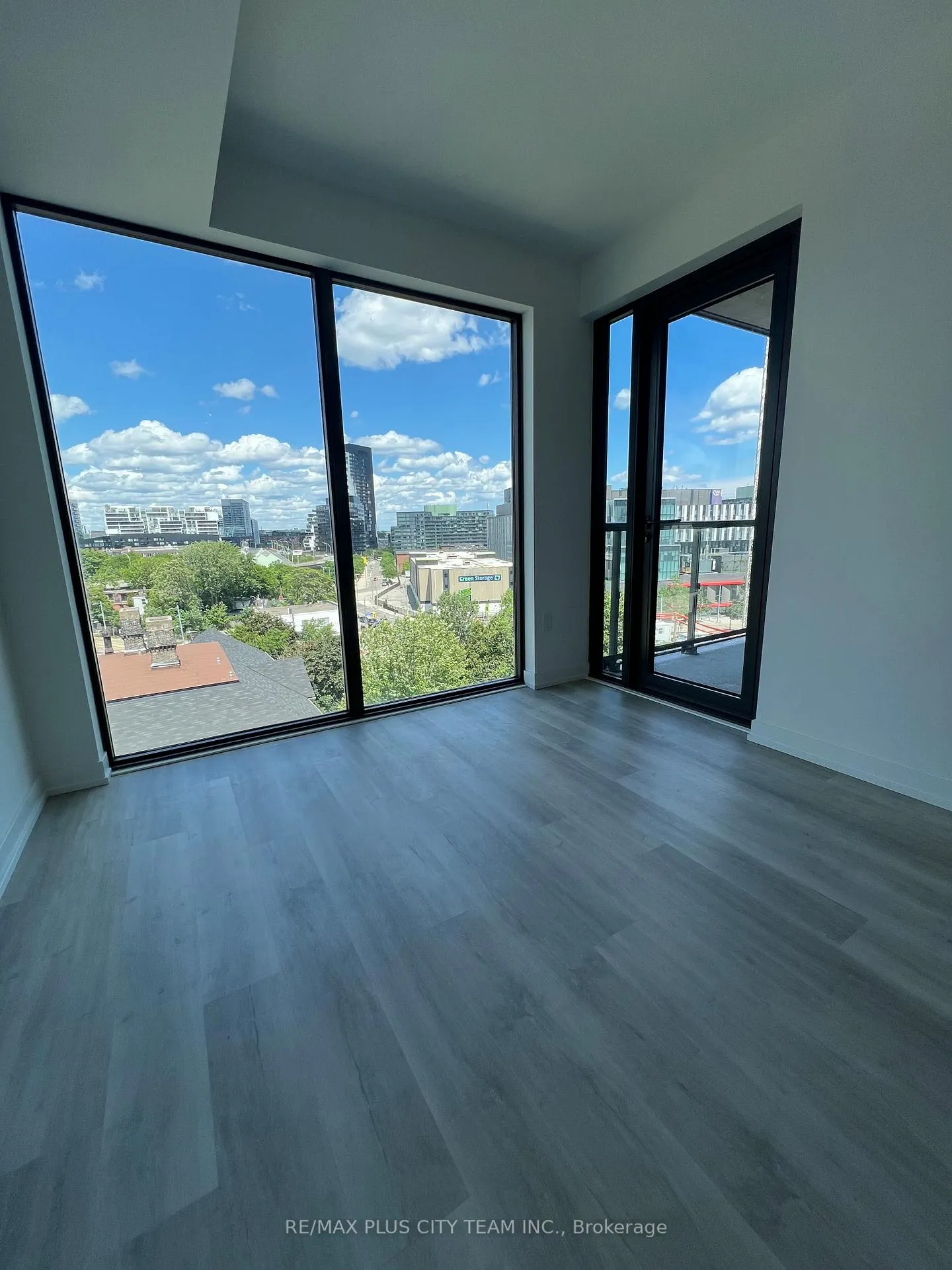 Photo 2 of Unit 707, 28 Eastern Avenue, Toronto, Moss Park — HOMEH