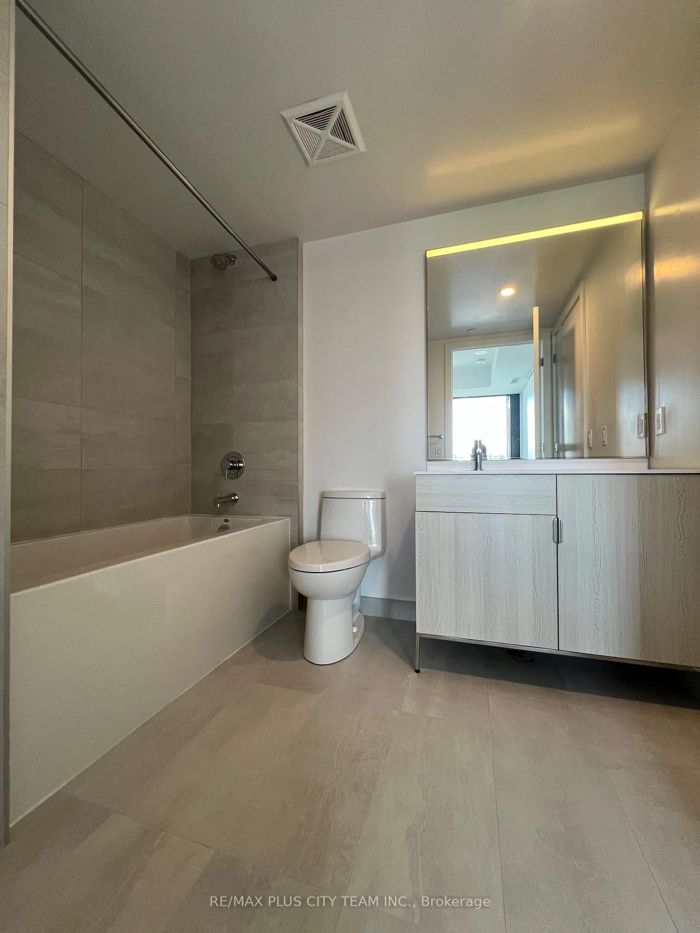 Photo 11 of Unit 707, 28 Eastern Avenue, Toronto, Moss Park — HOMEH