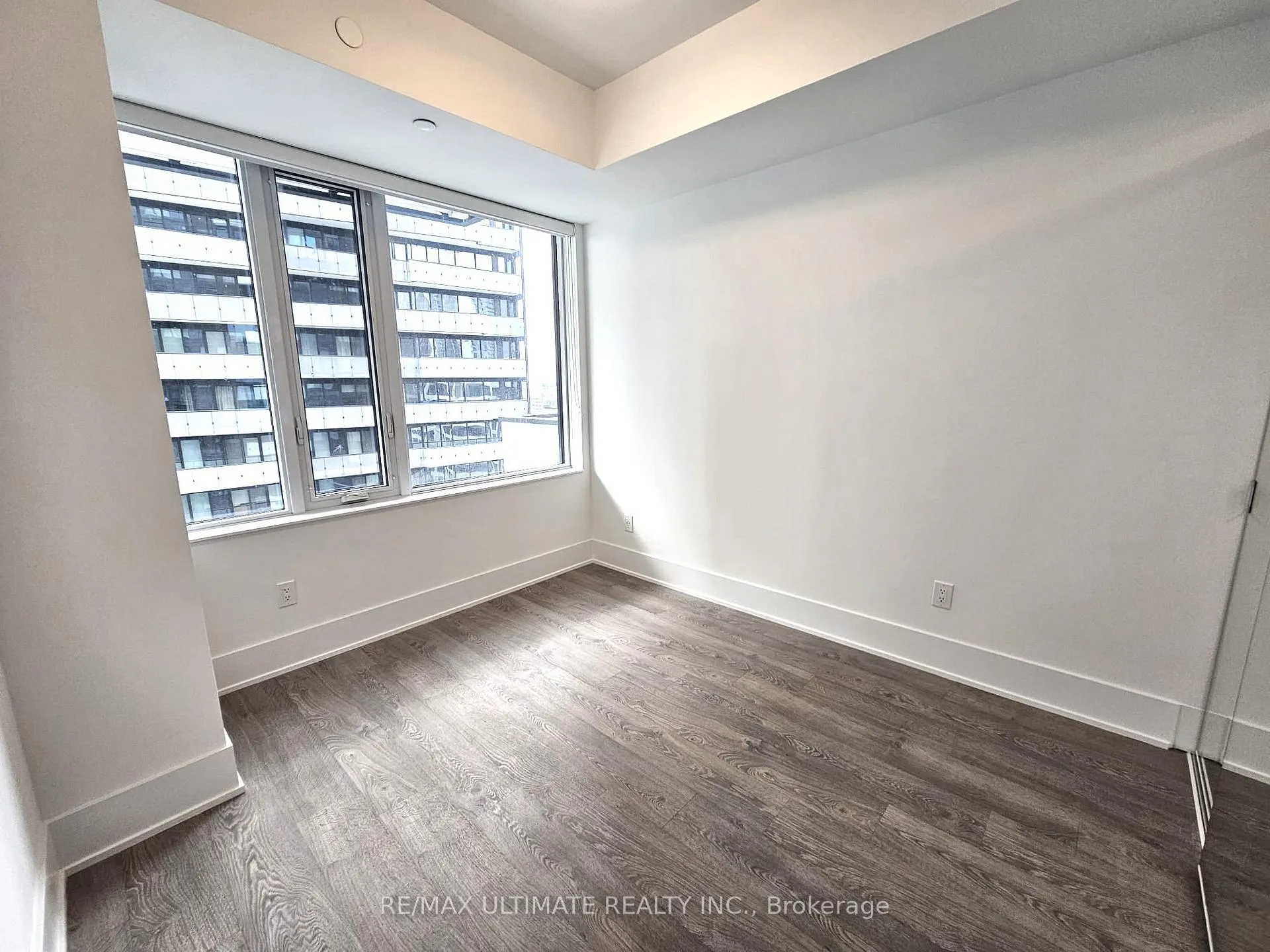 Photo 5 of Unit 1303, 470 Front Street W, Toronto, Waterfront Communities — HOMEH