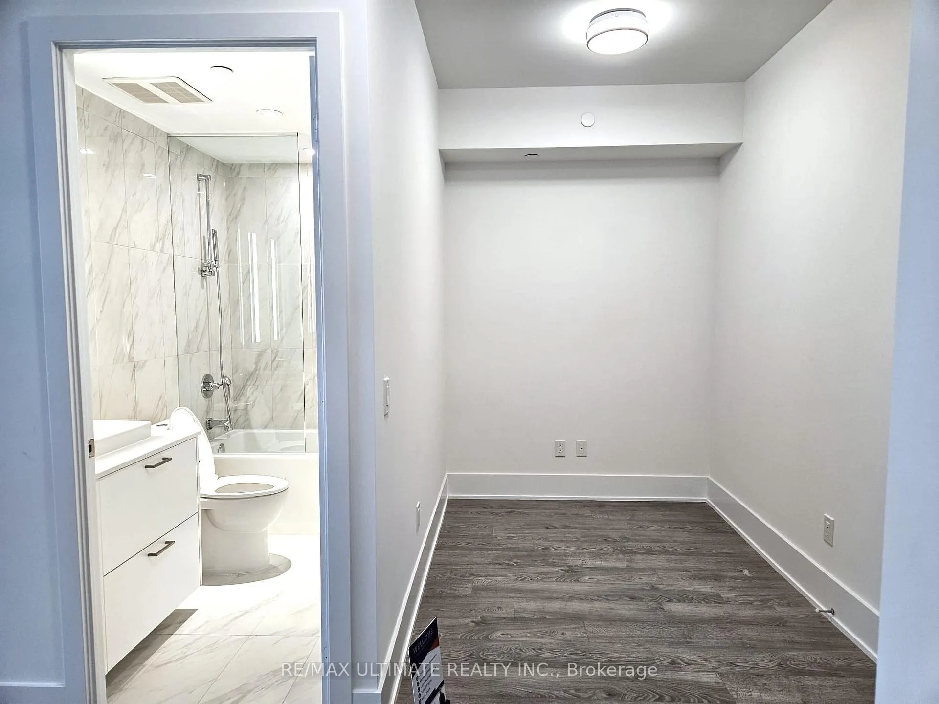 Photo 6 of Unit 1303, 470 Front Street W, Toronto, Waterfront Communities — HOMEH