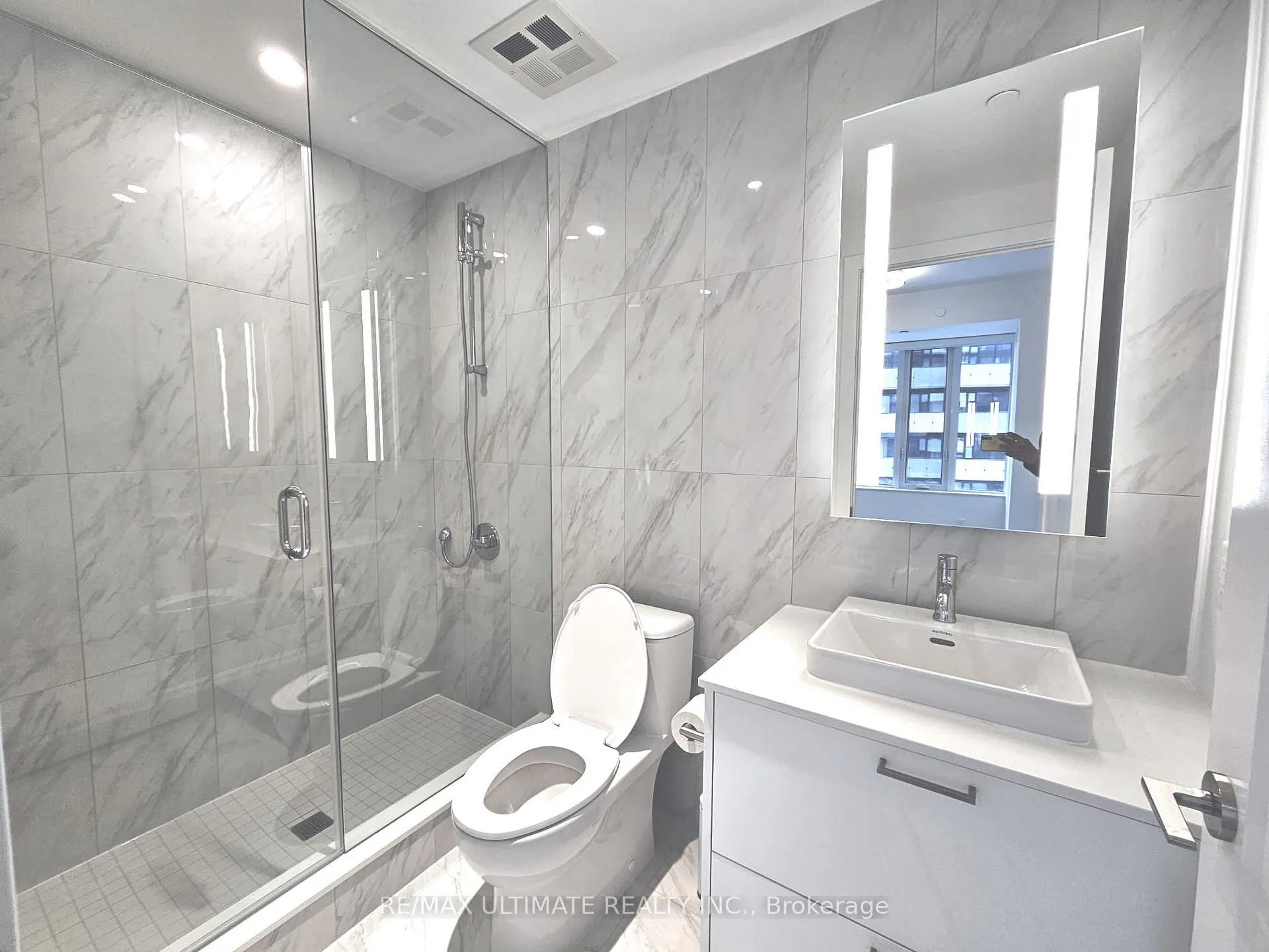 Photo 8 of Unit 1303, 470 Front Street W, Toronto, Waterfront Communities — HOMEH