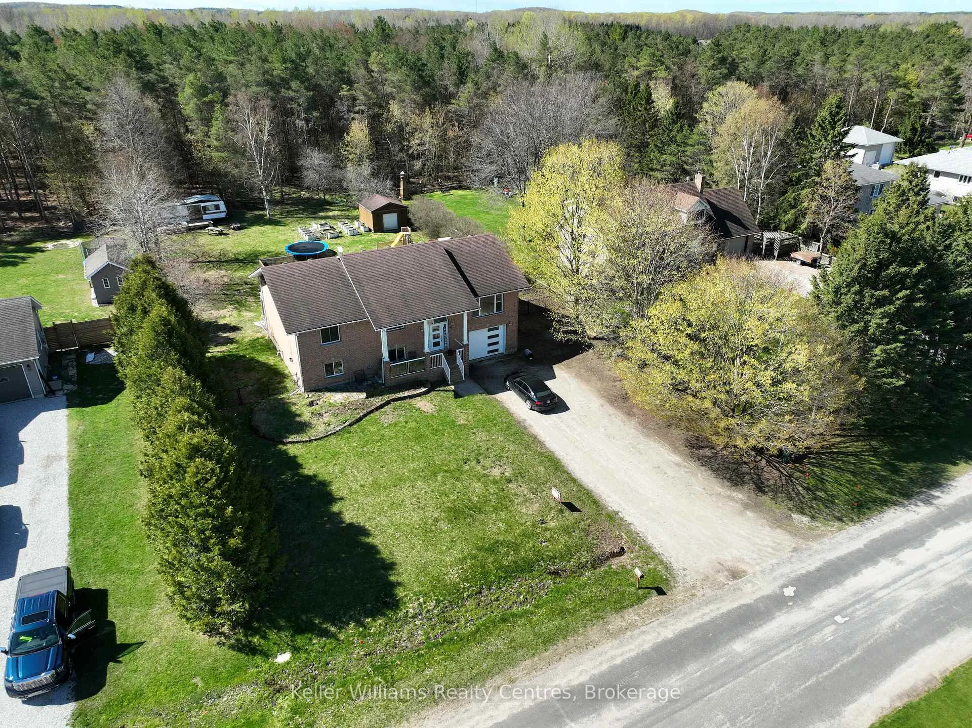 Photo 1 of 27 Pine Tree Drive, South Bruce Peninsula — HOMEH