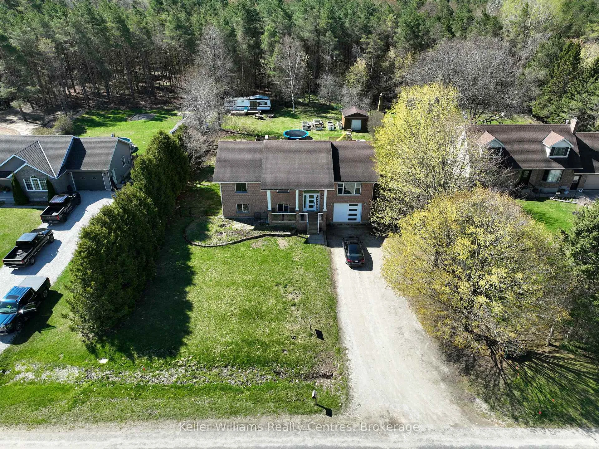 Photo 5 of 27 Pine Tree Drive, South Bruce Peninsula — HOMEH