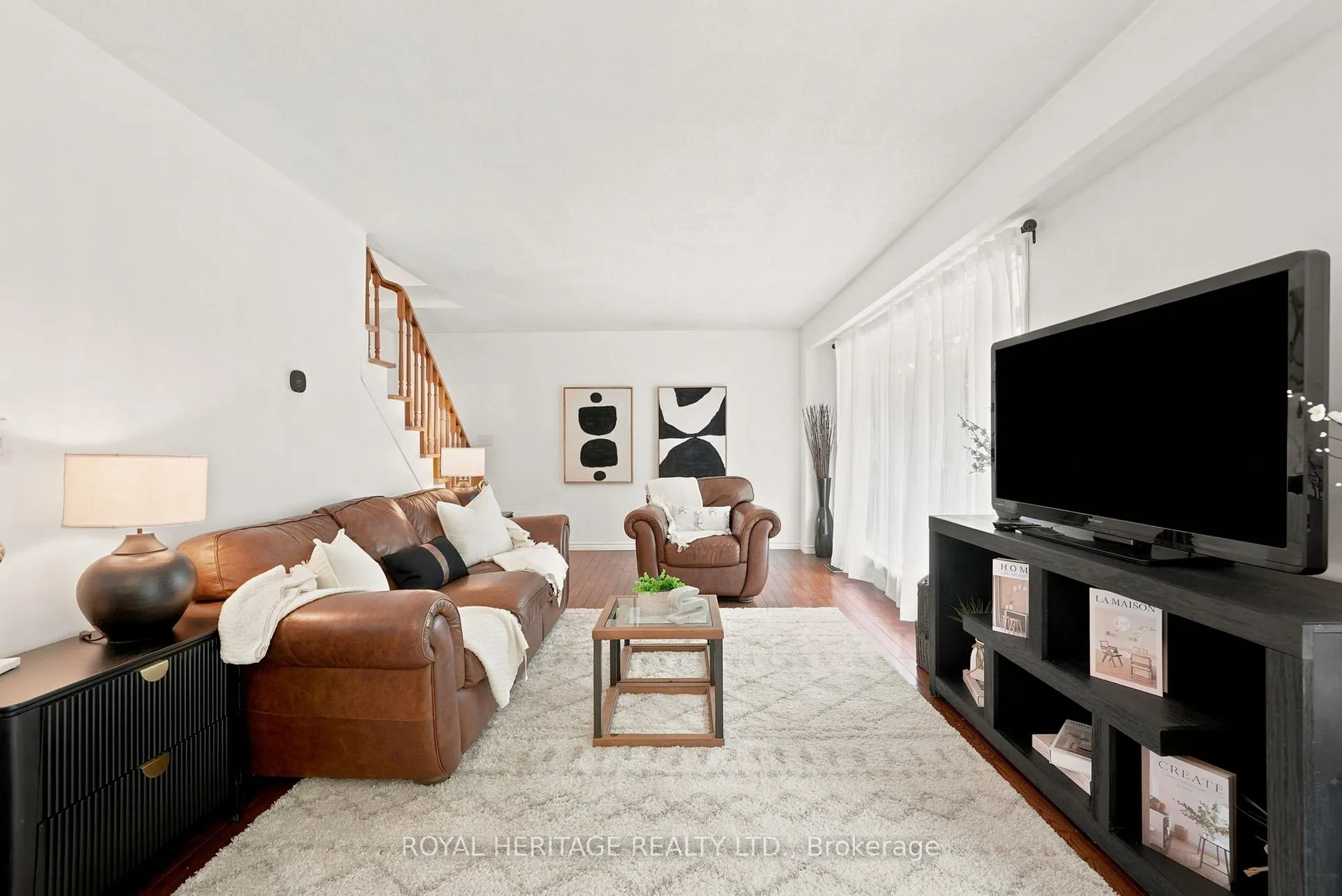 Photo 4 of 518 Crestwood Drive, Oshawa, O'Neill — HOMEH