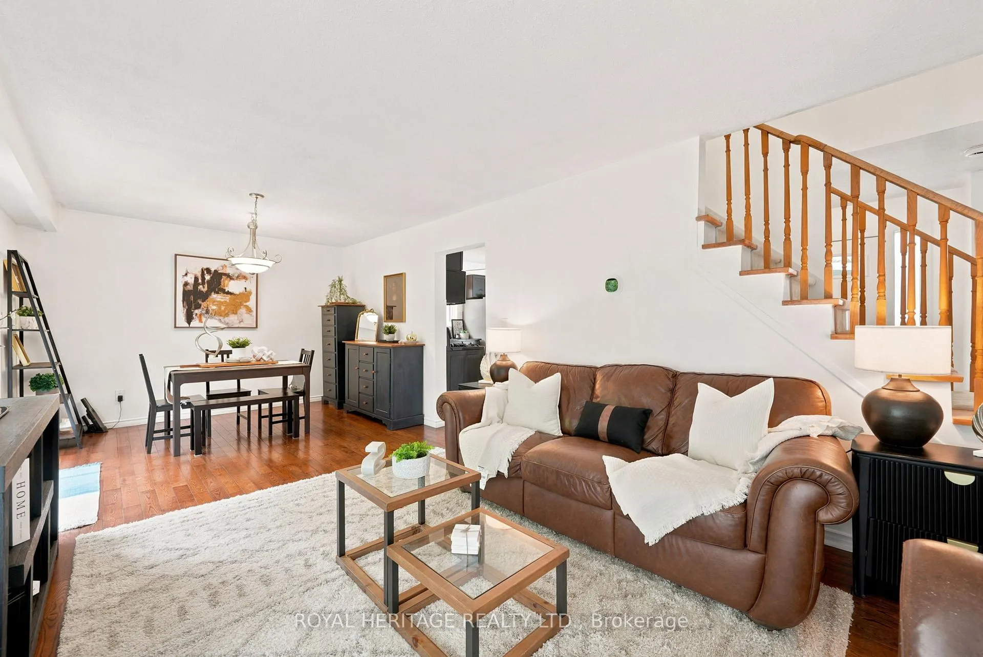 Photo 6 of 518 Crestwood Drive, Oshawa, O'Neill — HOMEH