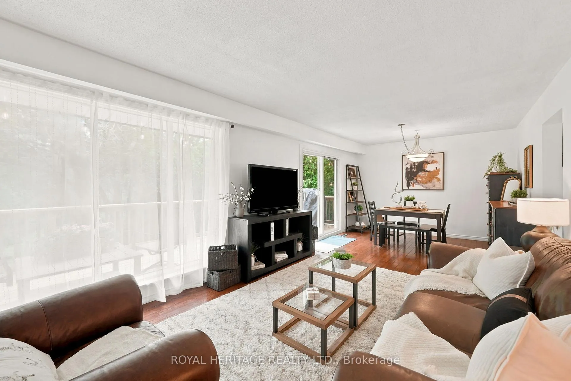 Photo 7 of 518 Crestwood Drive, Oshawa, O'Neill — HOMEH