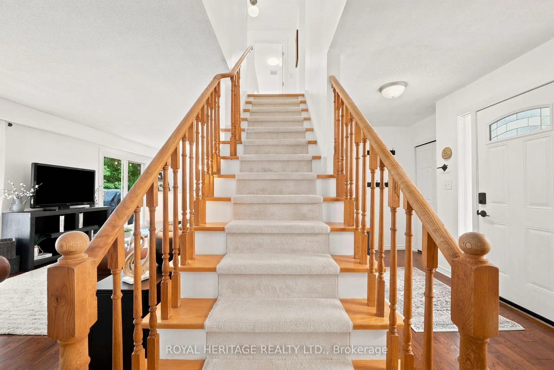 Photo 13 of 518 Crestwood Drive, Oshawa, O'Neill — HOMEH