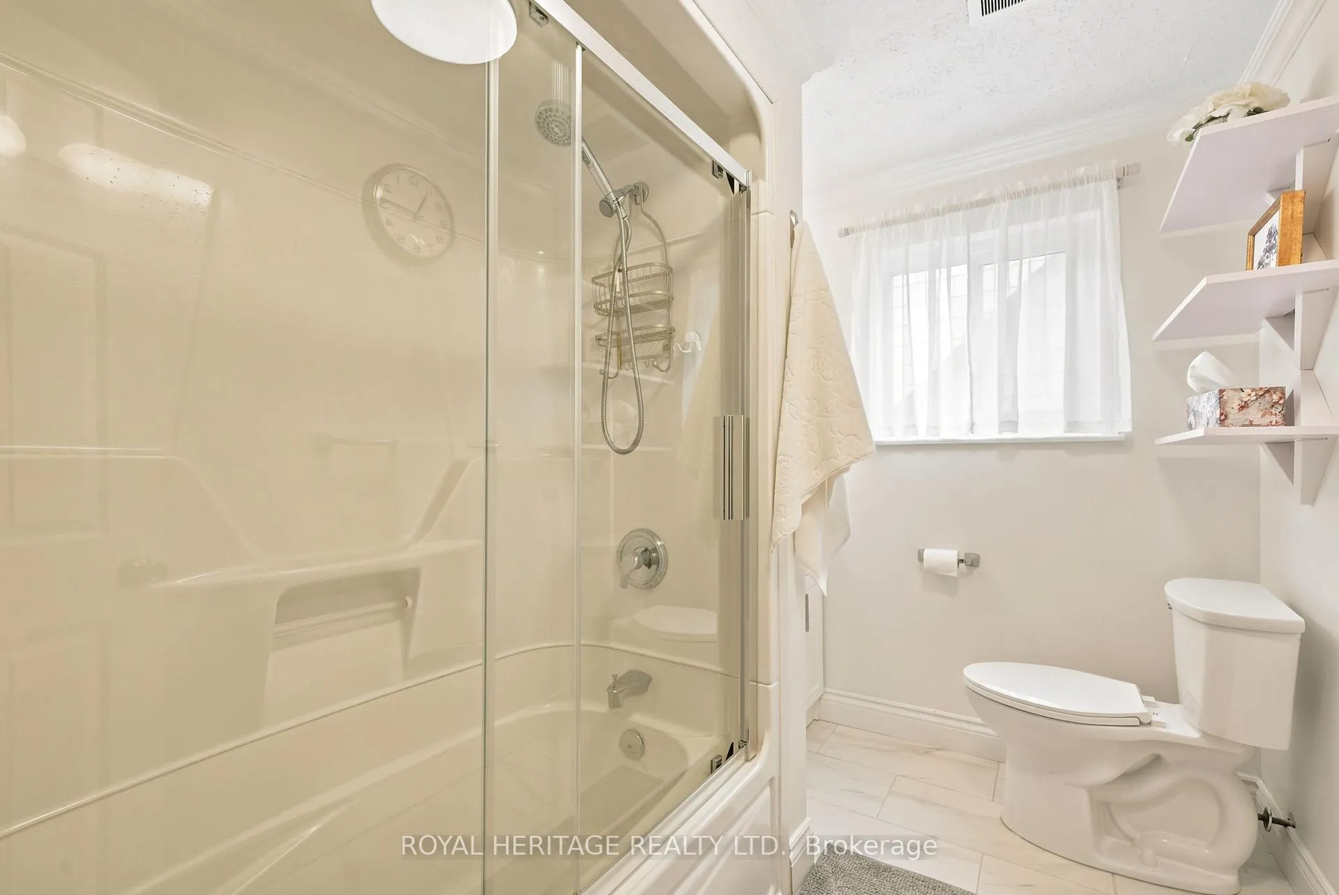 Photo 20 of 518 Crestwood Drive, Oshawa, O'Neill — HOMEH