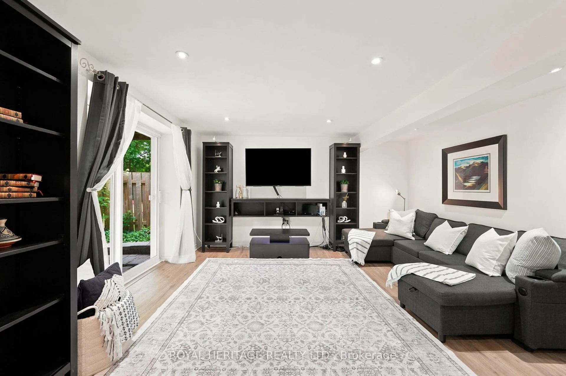 Photo 22 of 518 Crestwood Drive, Oshawa, O'Neill — HOMEH