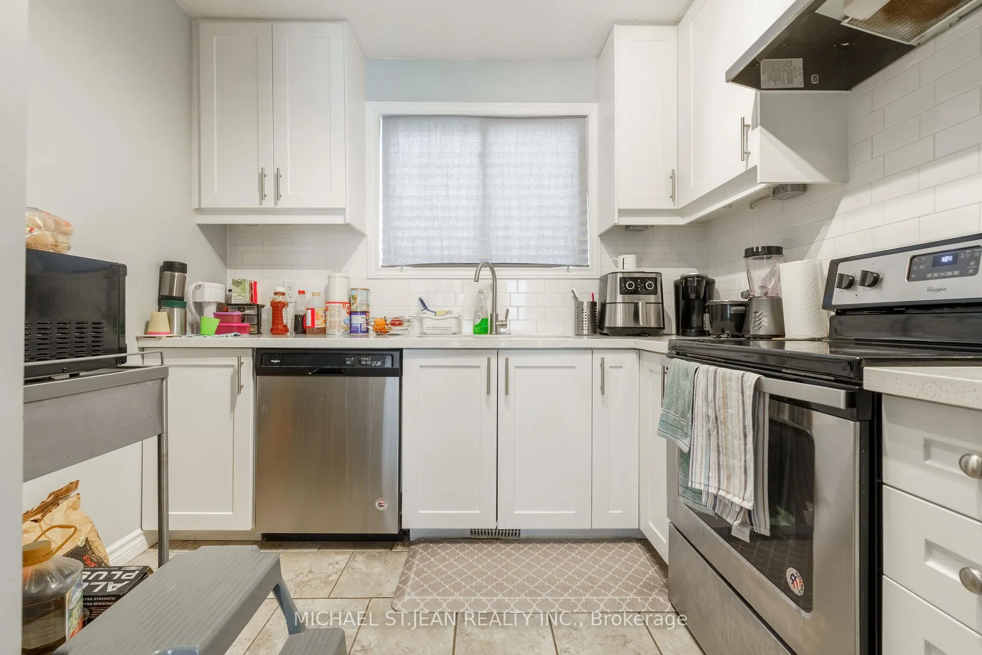 Photo 10 of 125 Limeridge Road W, Hamilton, Rolston — HOMEH