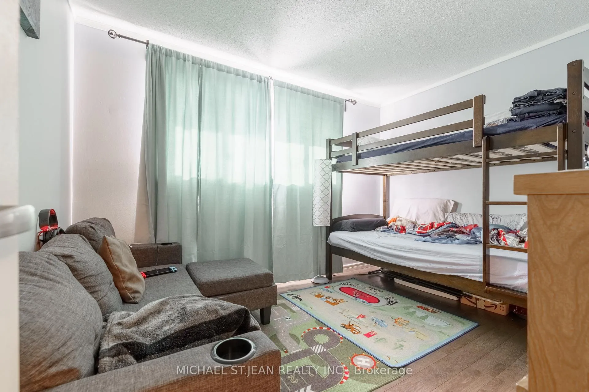 Photo 21 of 125 Limeridge Road W, Hamilton, Rolston — HOMEH