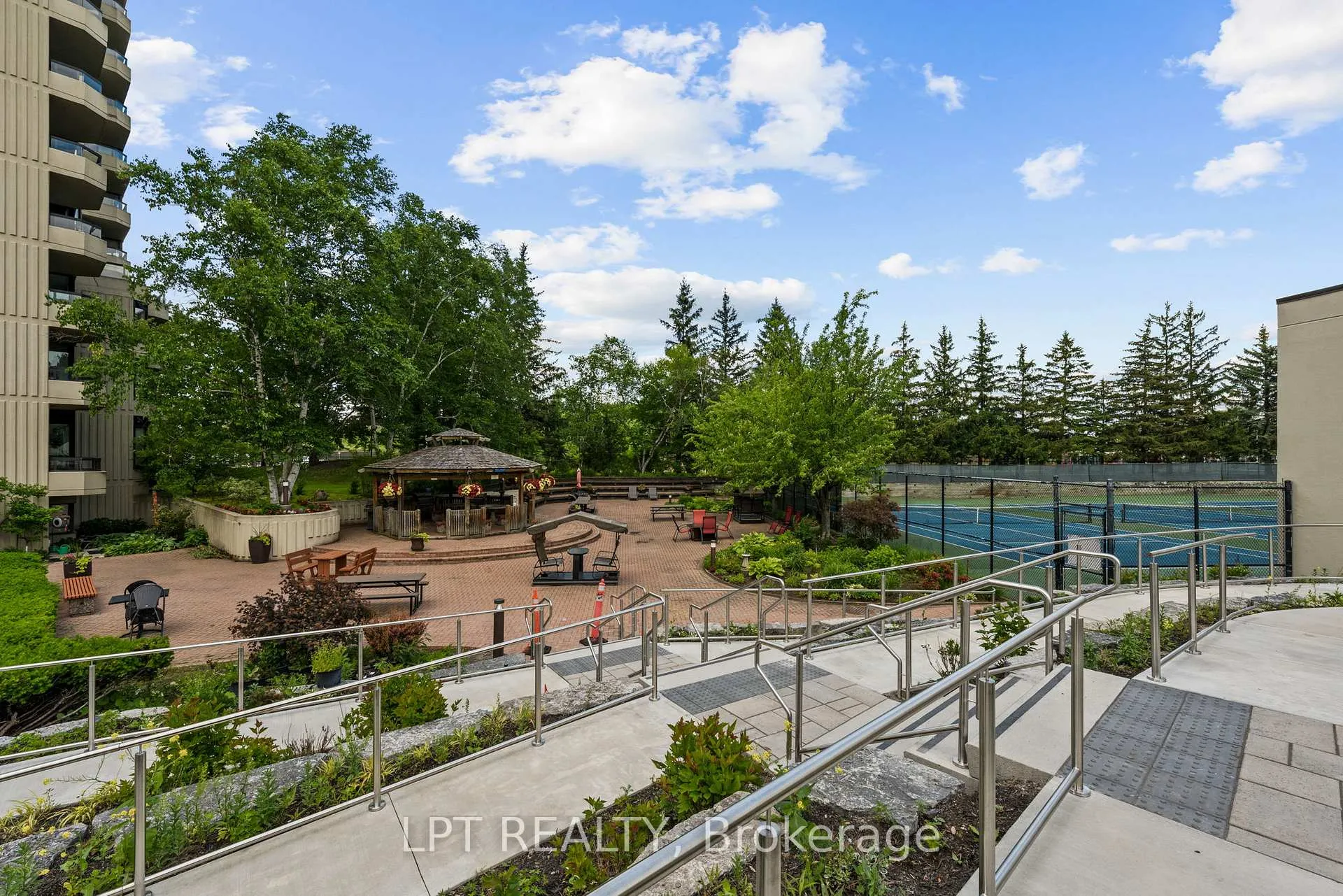 Photo 45 of Unit 1505, 1510 Riverside Drive, Ottawa, Riverview Park — HOMEH