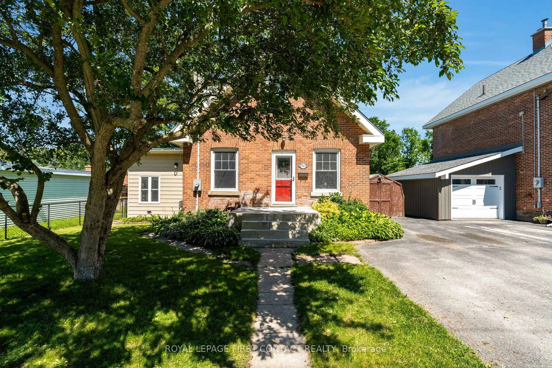 Photo 2 of 762 Dominion Avenue, Midland — HOMEH