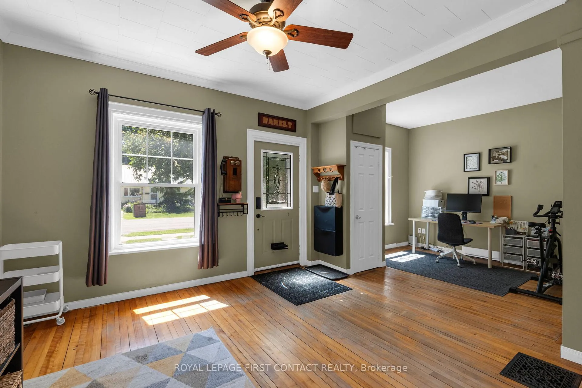 Photo 4 of 762 Dominion Avenue, Midland — HOMEH
