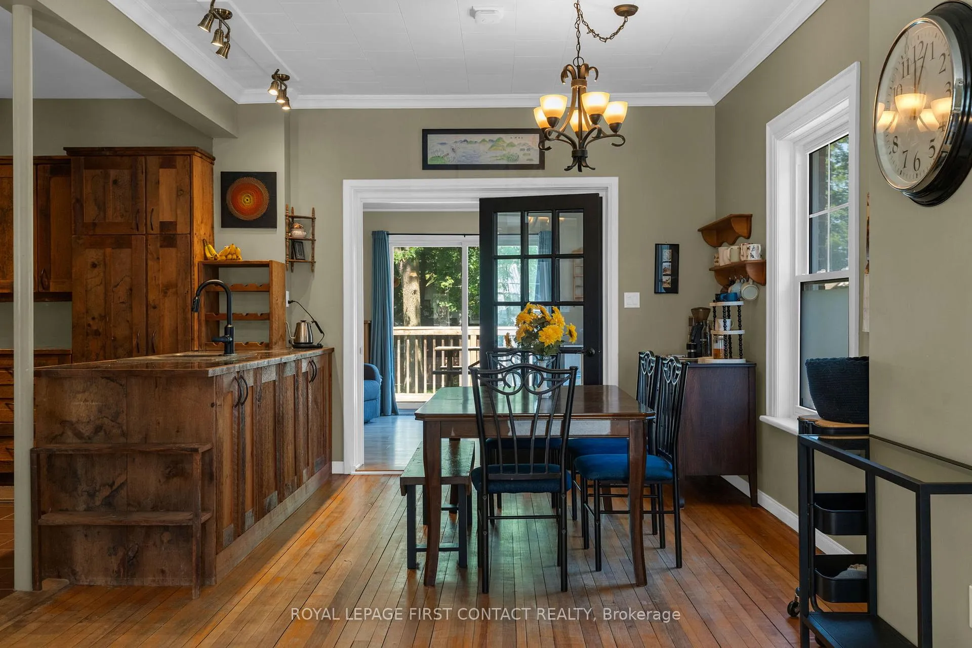 Photo 5 of 762 Dominion Avenue, Midland — HOMEH