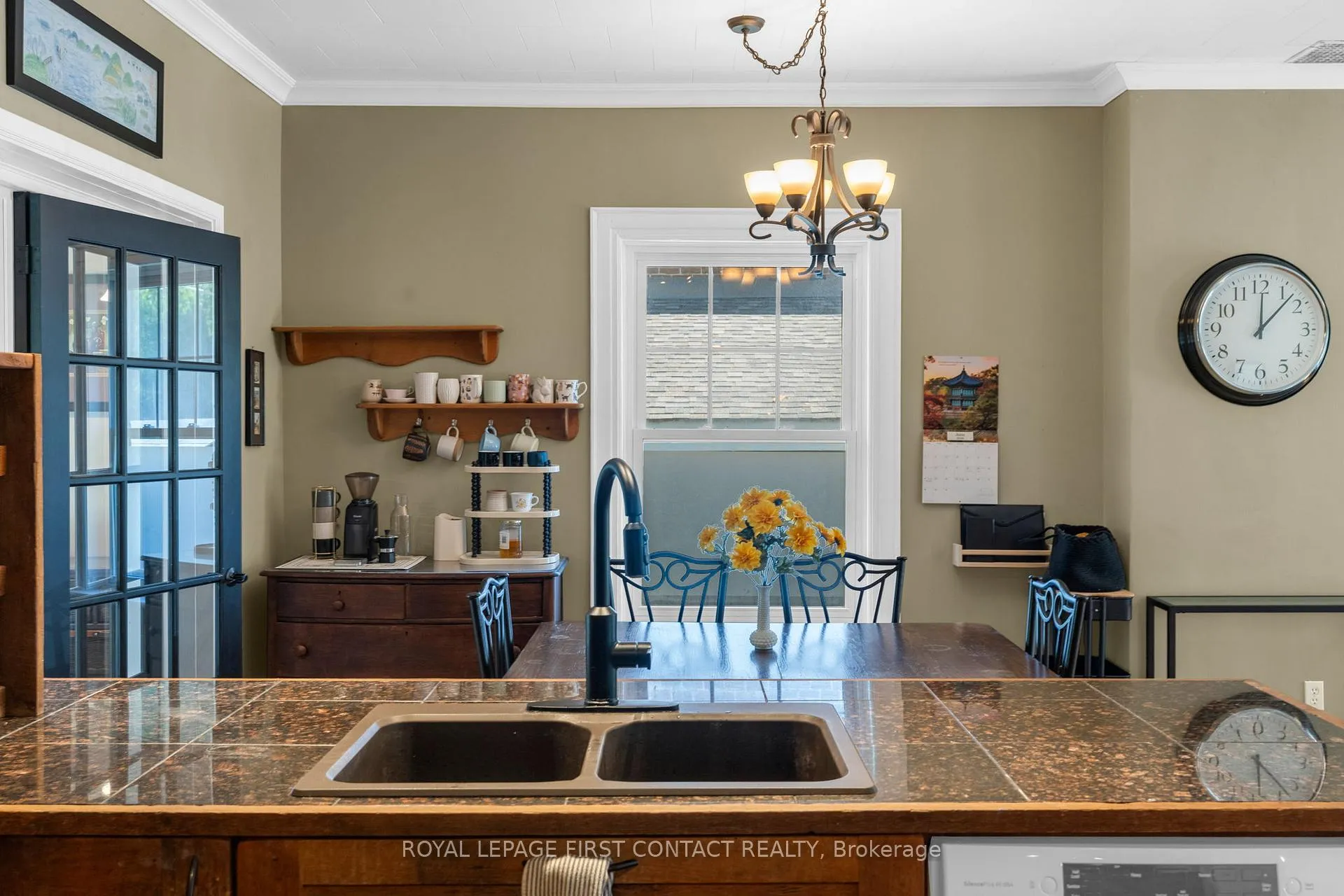 Photo 10 of 762 Dominion Avenue, Midland — HOMEH
