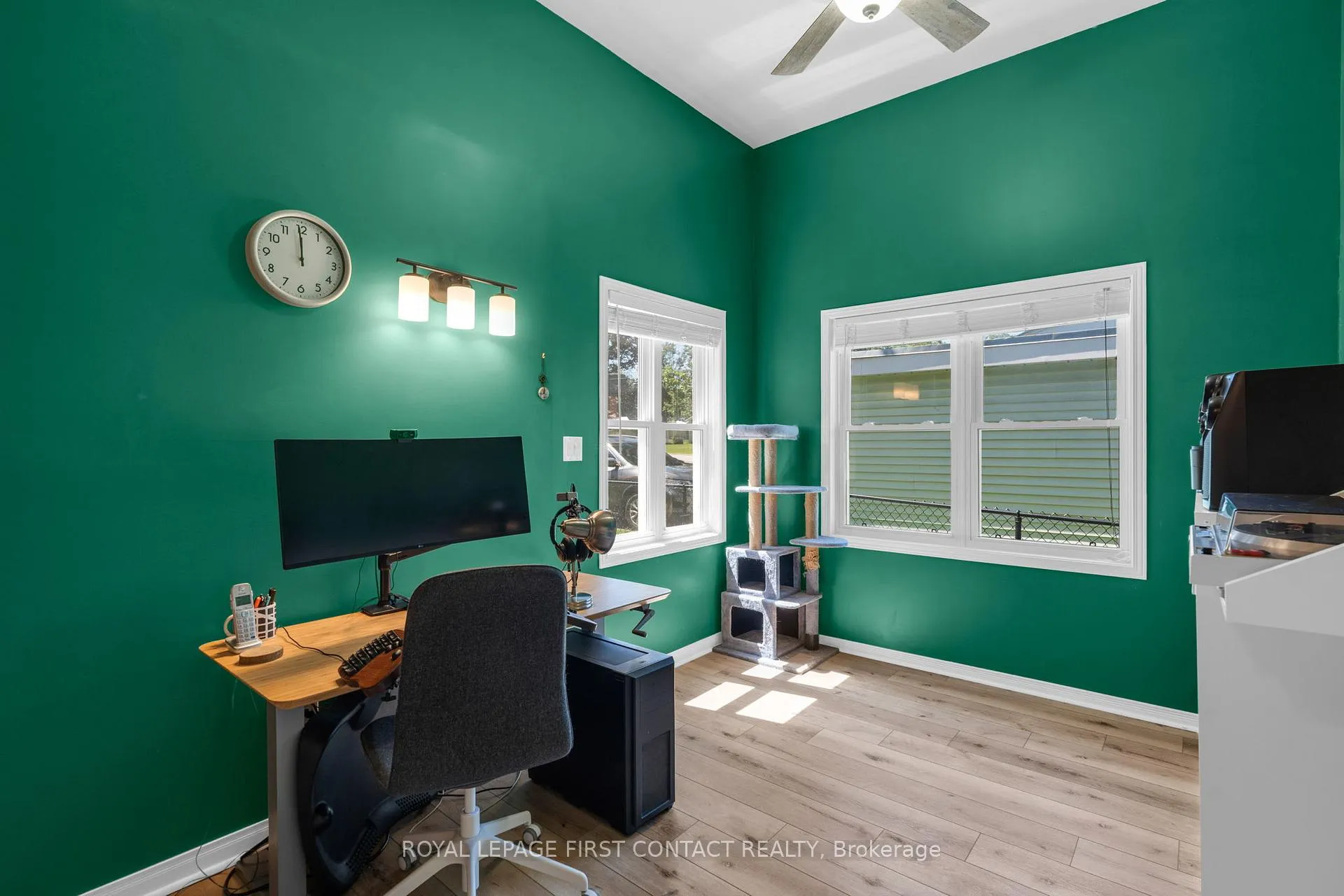 Photo 13 of 762 Dominion Avenue, Midland — HOMEH