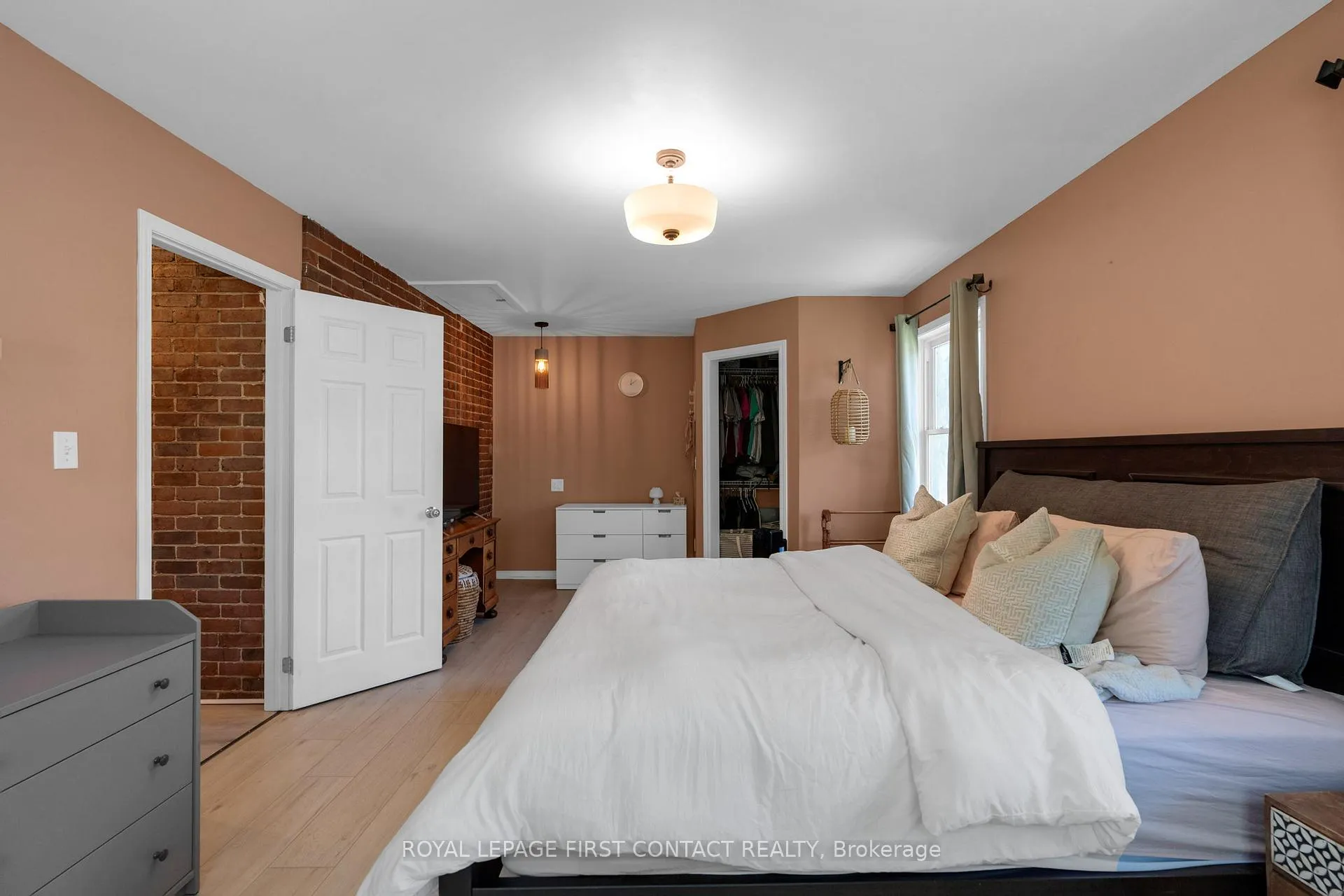 Photo 17 of 762 Dominion Avenue, Midland — HOMEH
