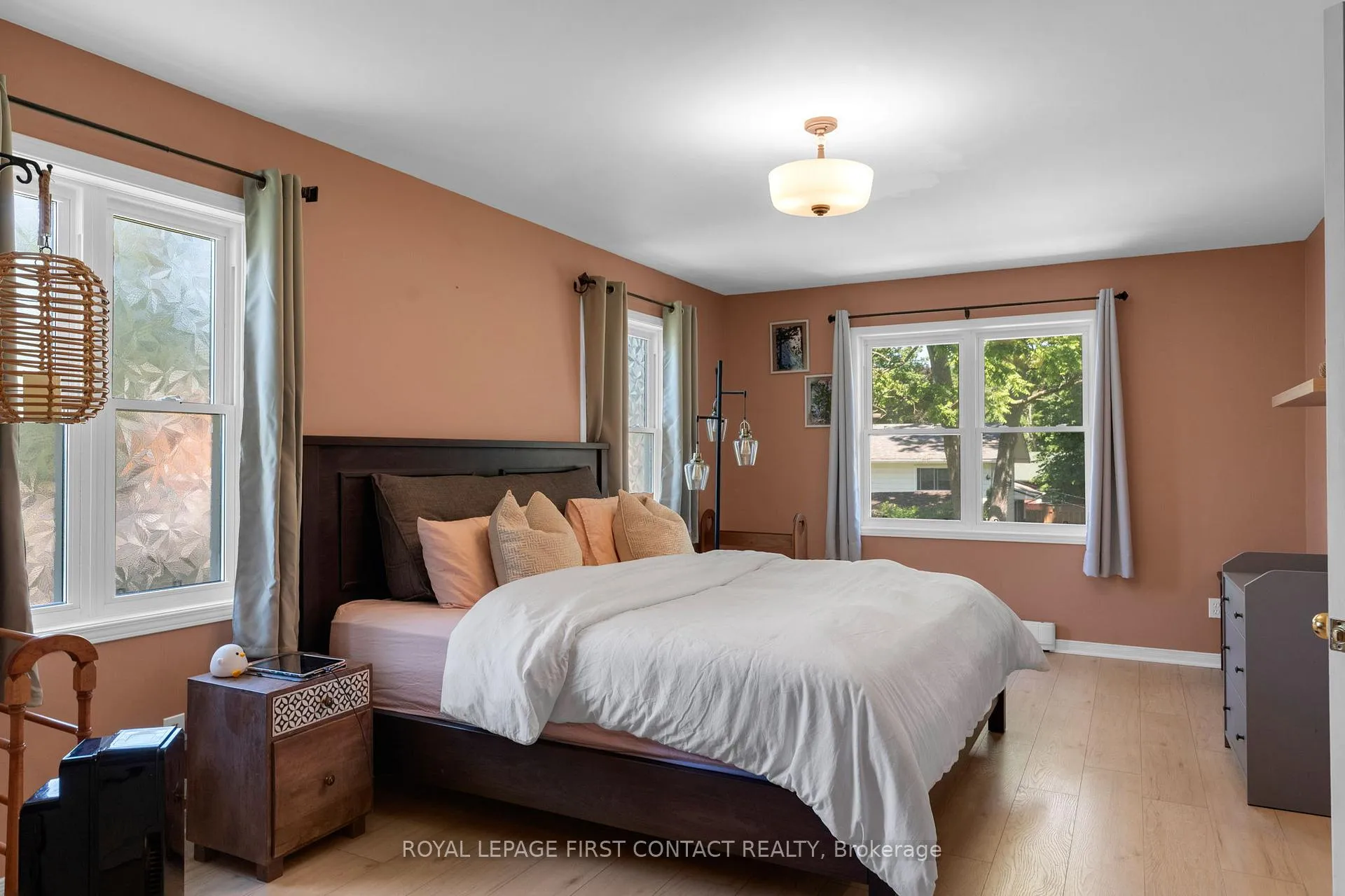 Photo 18 of 762 Dominion Avenue, Midland — HOMEH
