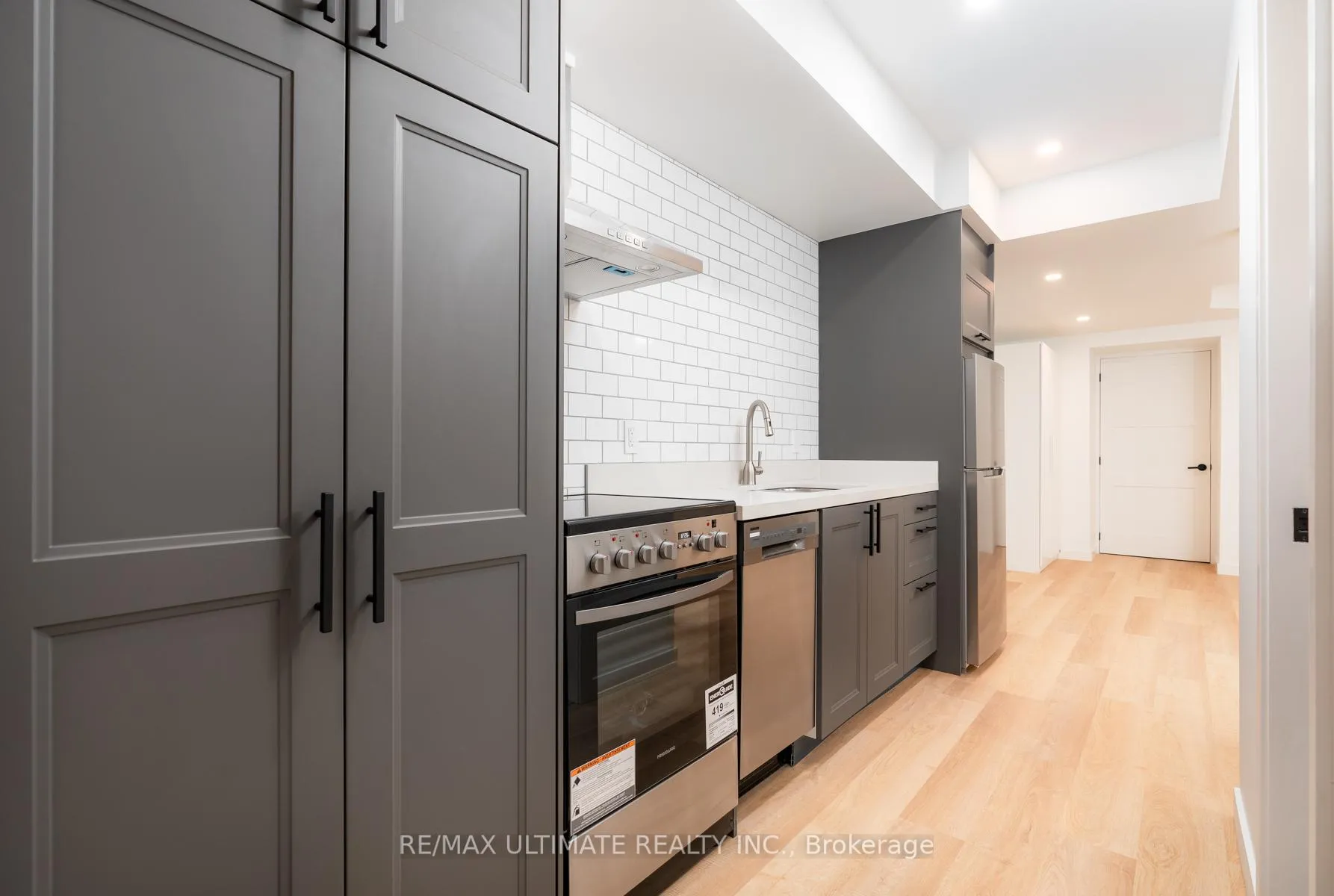 Photo 6 of Unit Lower, 46 Rutland Street, Toronto, Weston-Pellam Park — HOMEH