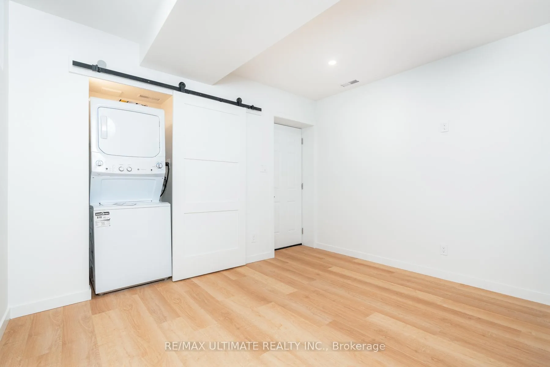 Photo 9 of Unit Lower, 46 Rutland Street, Toronto, Weston-Pellam Park — HOMEH