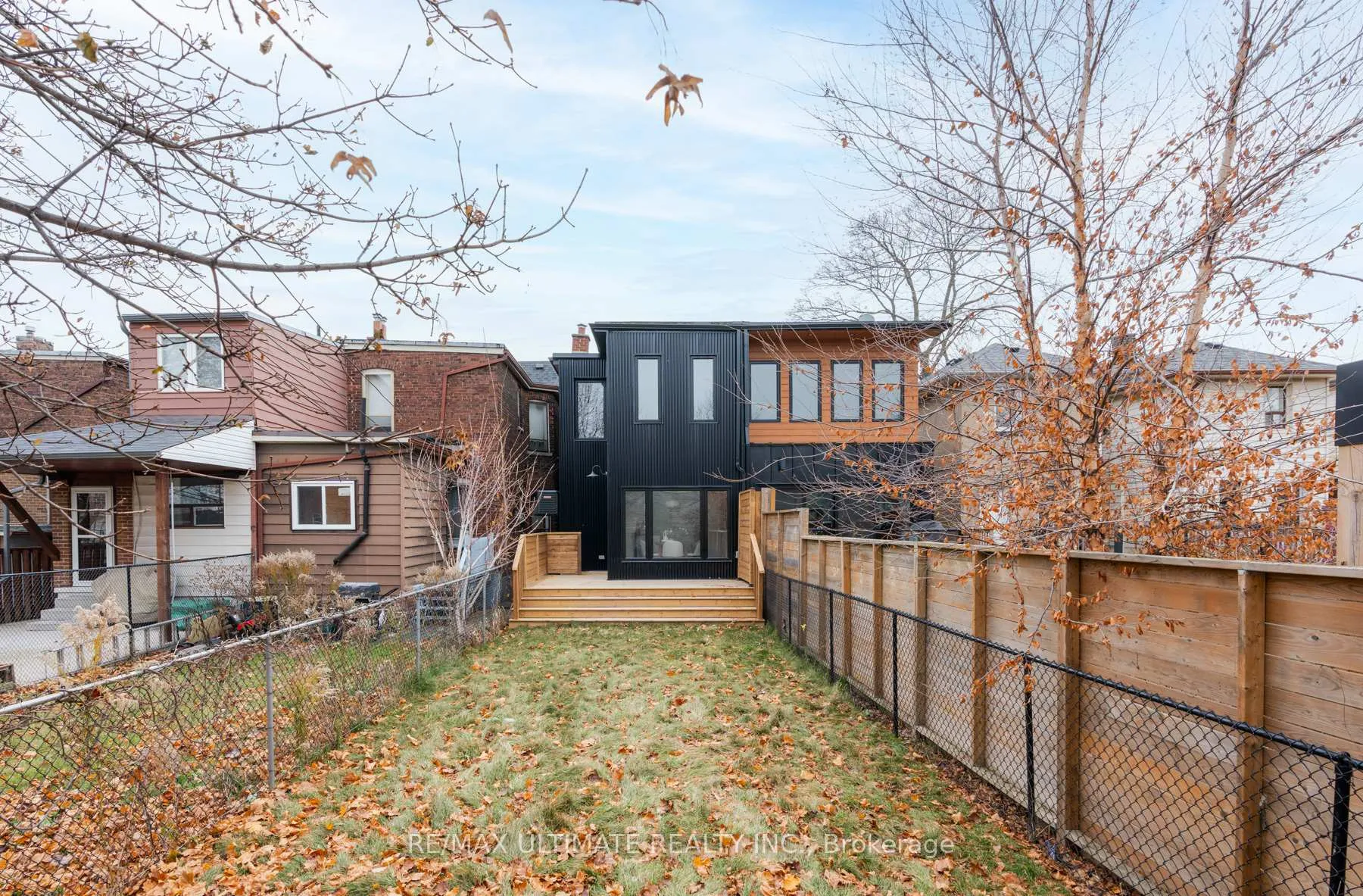 Photo 12 of Unit Lower, 46 Rutland Street, Toronto, Weston-Pellam Park — HOMEH