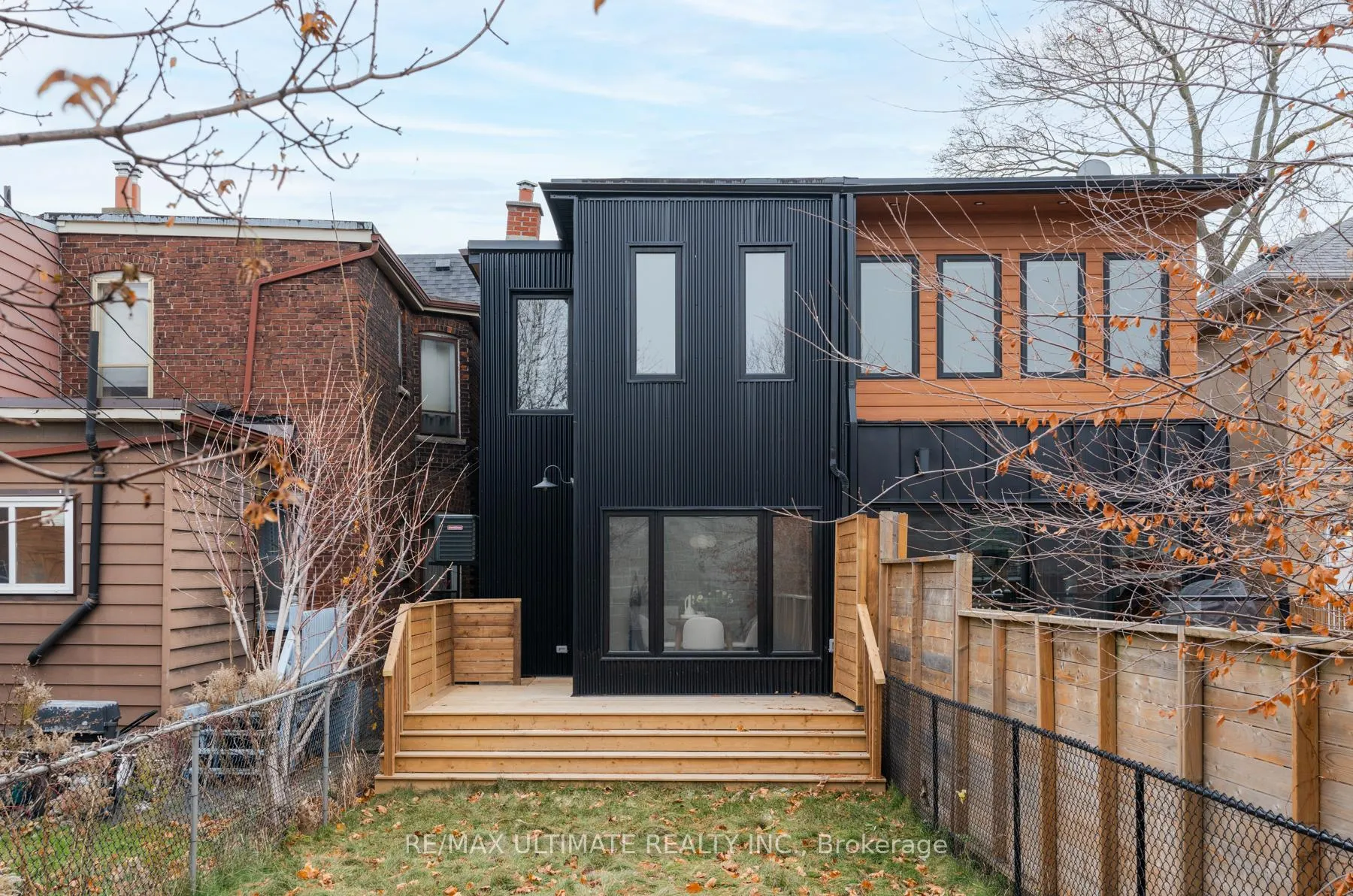 Photo 13 of Unit Lower, 46 Rutland Street, Toronto, Weston-Pellam Park — HOMEH