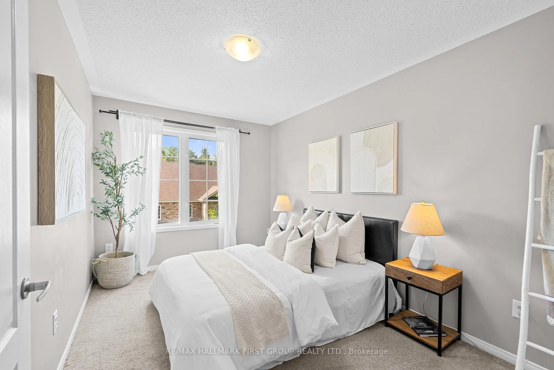 Photo 32 of 17 Edison Way, Whitby, Taunton North — HOMEH