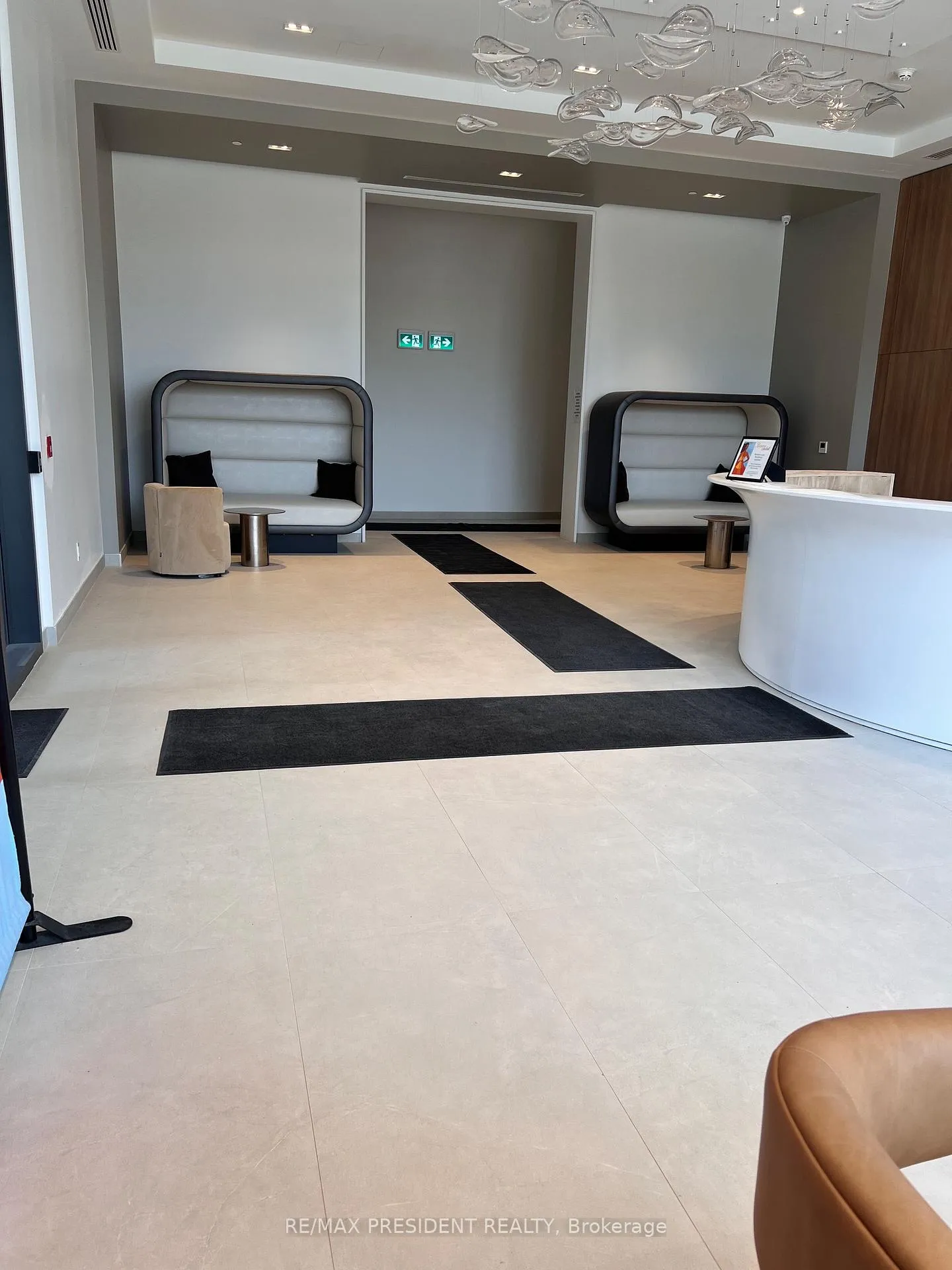 Photo 3 of Unit 2509, 2075 Lakeshore Road, Burlington, Brant — HOMEH