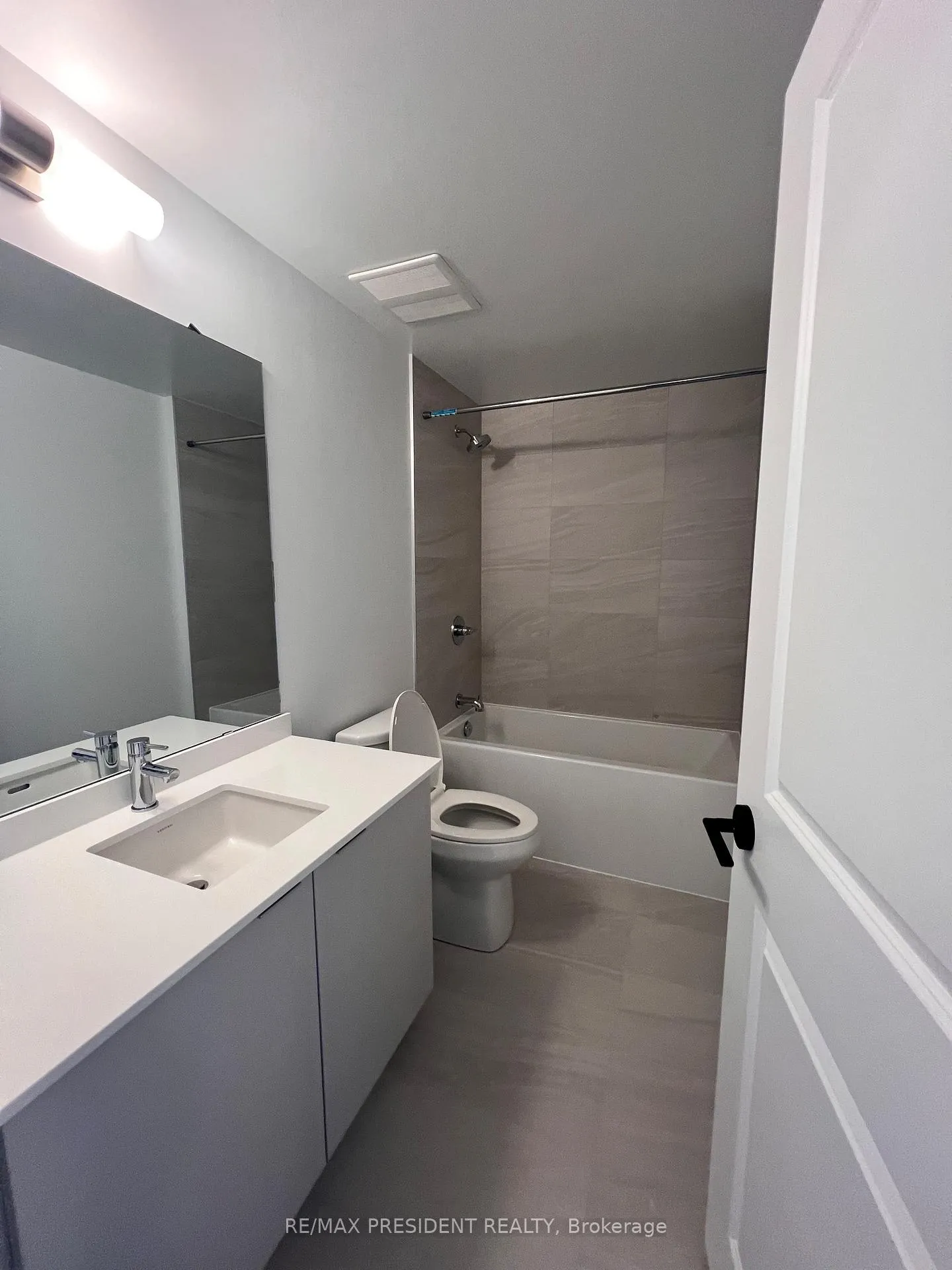 Photo 15 of Unit 2509, 2075 Lakeshore Road, Burlington, Brant — HOMEH