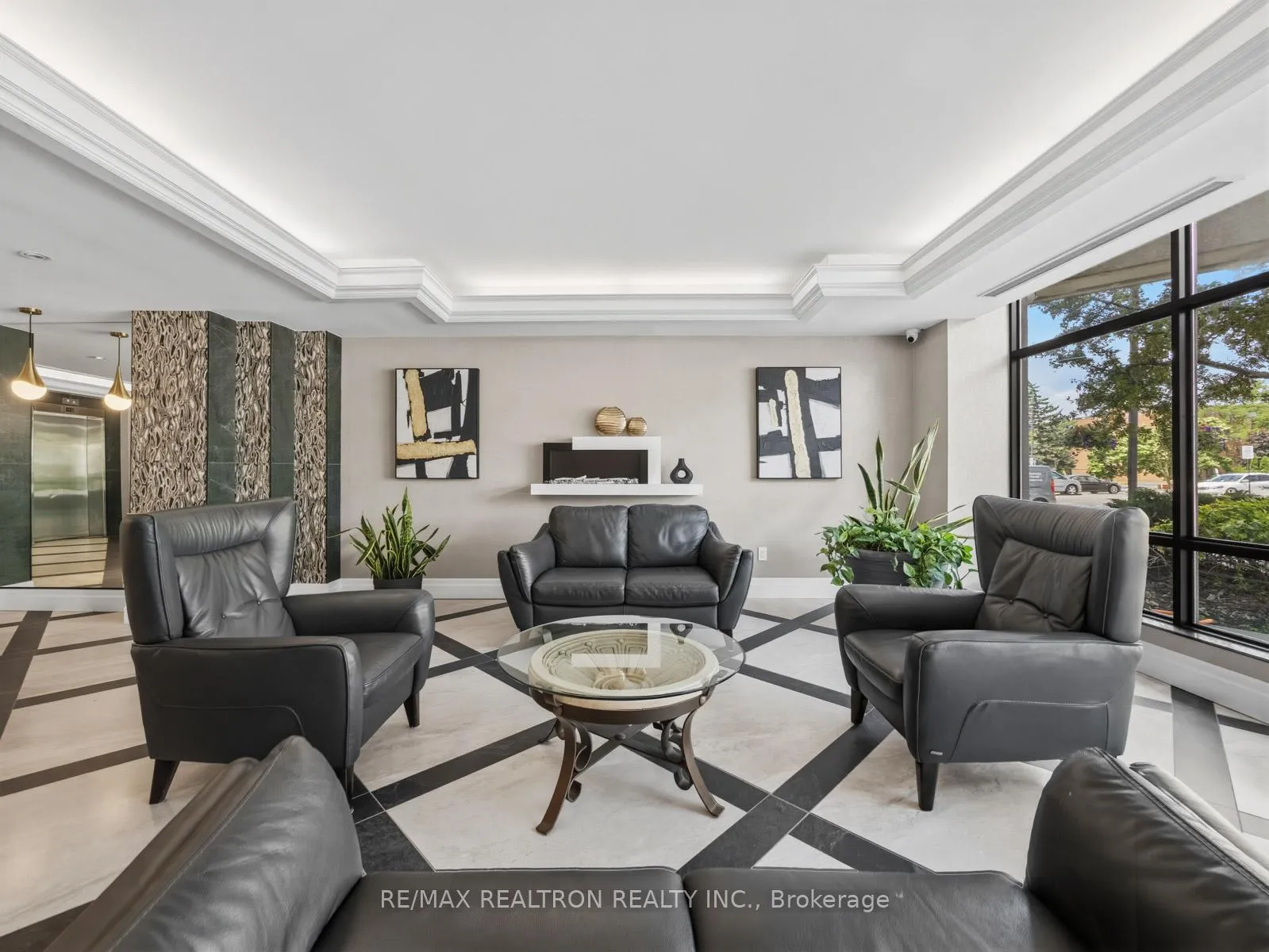 Photo 18 of Unit 415, 175 Cedar Avenue, Richmond Hill, Harding — HOMEH